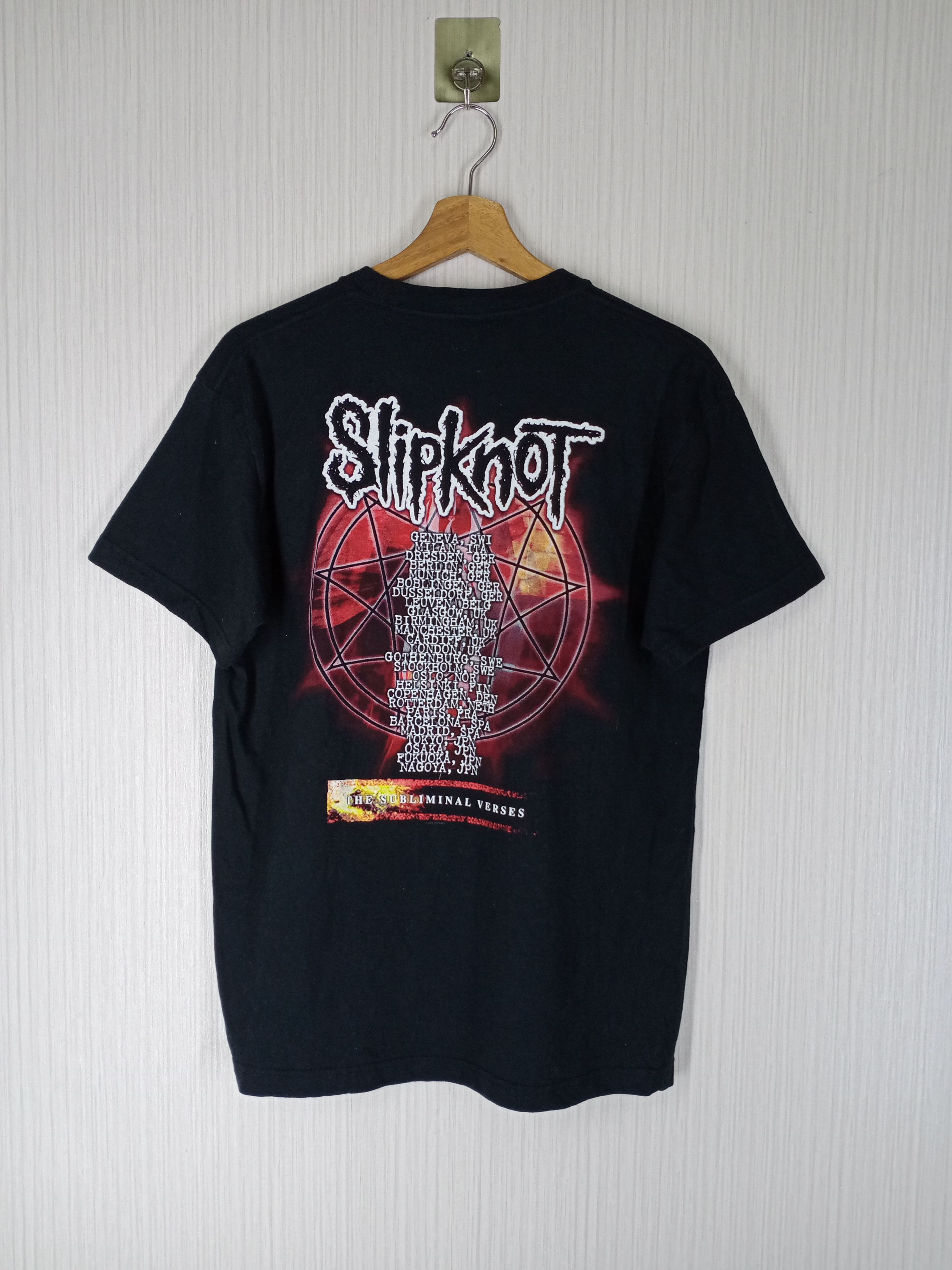 Band Tees Vintage Slipknot American Heavy Metal Band Tour Tshirt Size US M / EU 48-50 / 2 - 2 Thumbnail