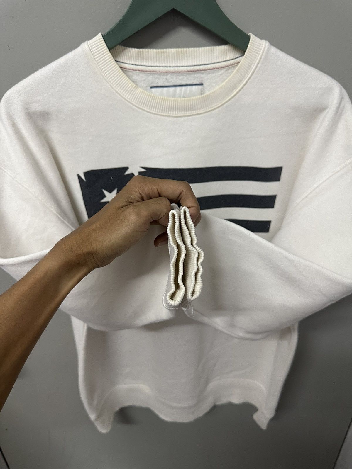 Tommy Hilfiger × Vintage Vintage HILFIGER DENIM US Flag Logo Pullover Sweatshirt Size US M / EU 48-50 / 2 - 7 Thumbnail