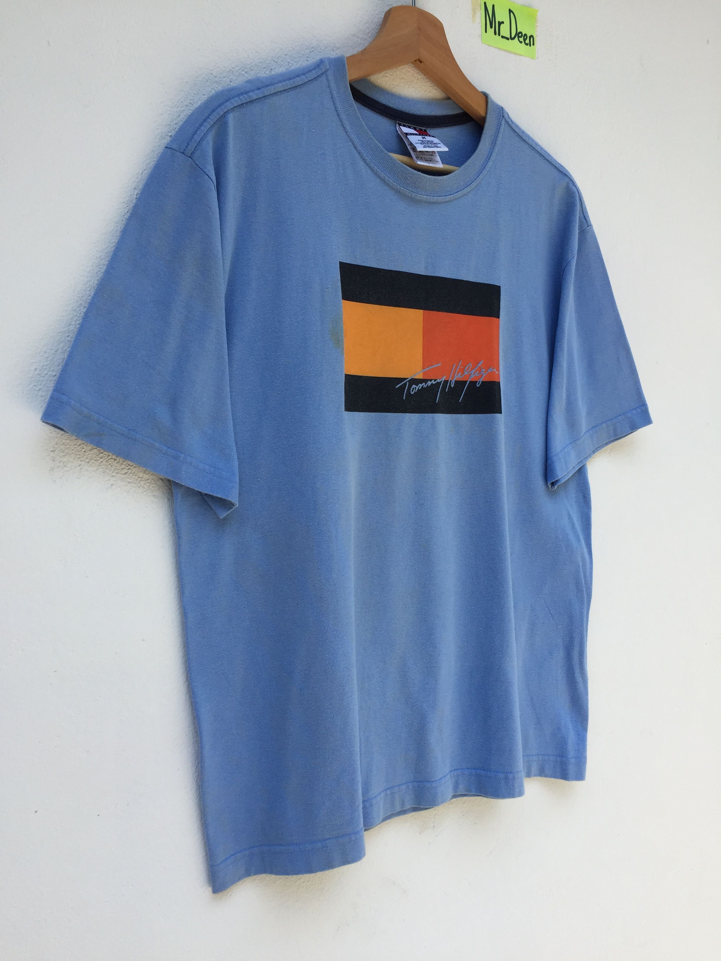 Tommy Hilfiger Vintage 90s Tommy Hilfiger big flag script t shirt Size US M / EU 48-50 / 2 - 2 Thumbnail