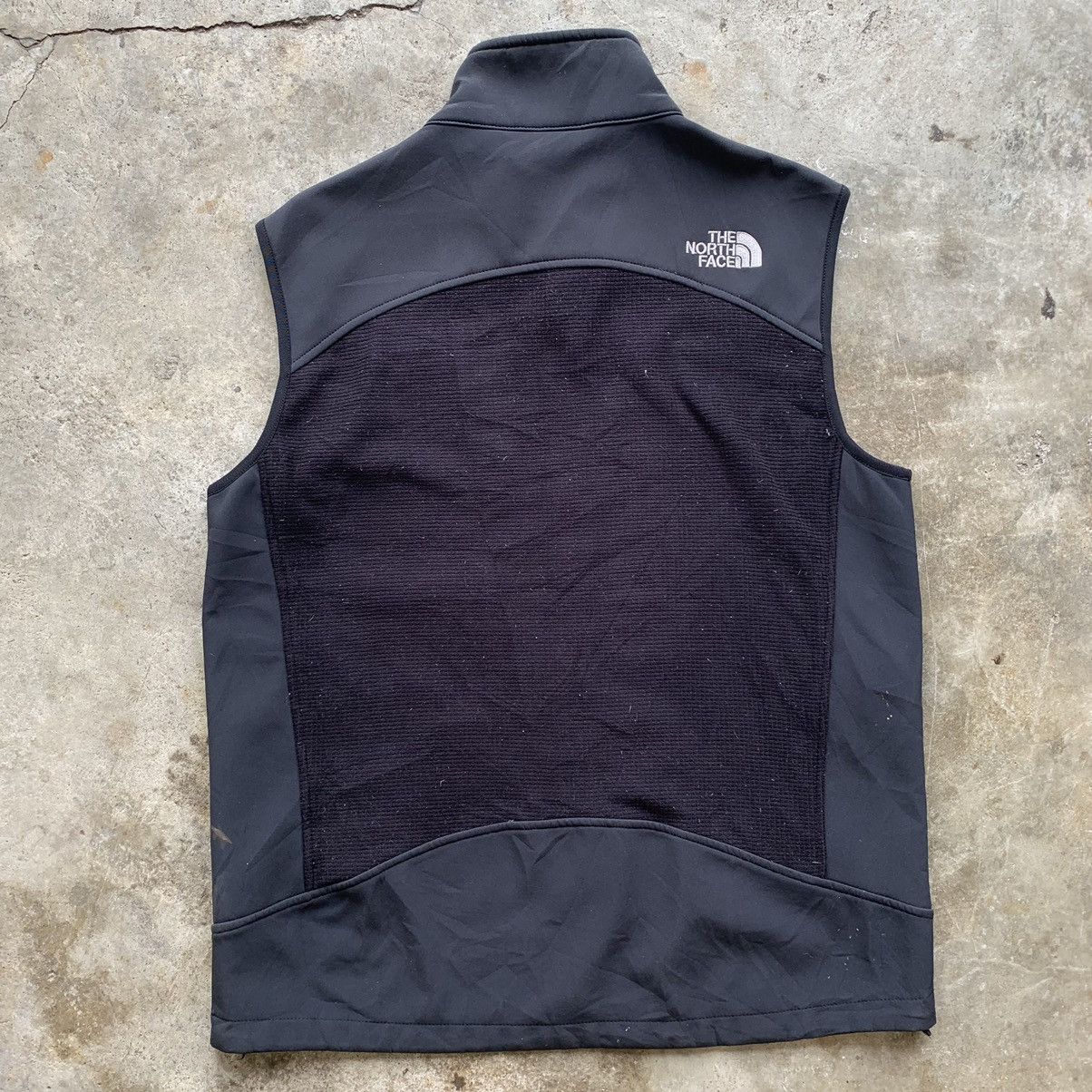 The North Face The North Face top tank sleeveless zipper jacket Size US M / EU 48-50 / 2 - 3 Thumbnail