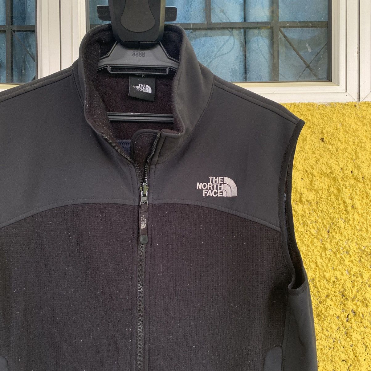 The North Face The North Face top tank sleeveless zipper jacket Size US M / EU 48-50 / 2 - 7 Thumbnail