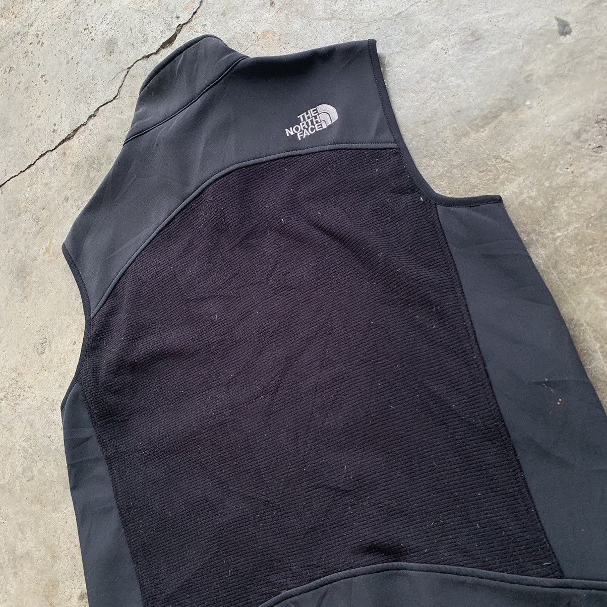 The North Face The North Face top tank sleeveless zipper jacket Size US M / EU 48-50 / 2 - 13 Thumbnail