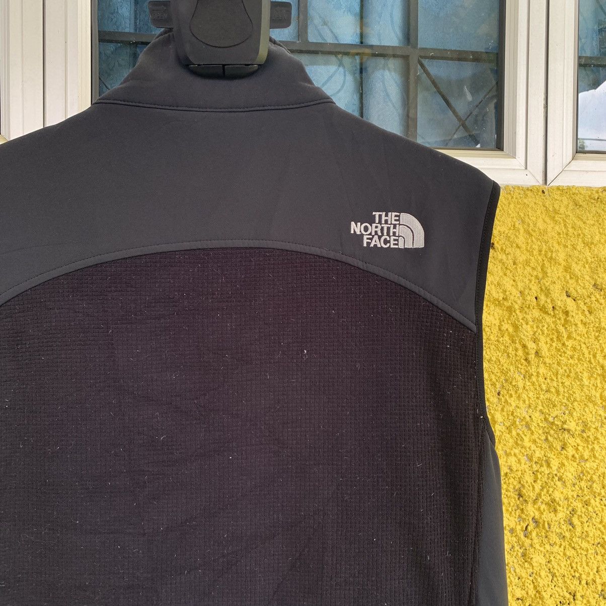 The North Face The North Face top tank sleeveless zipper jacket Size US M / EU 48-50 / 2 - 8 Thumbnail