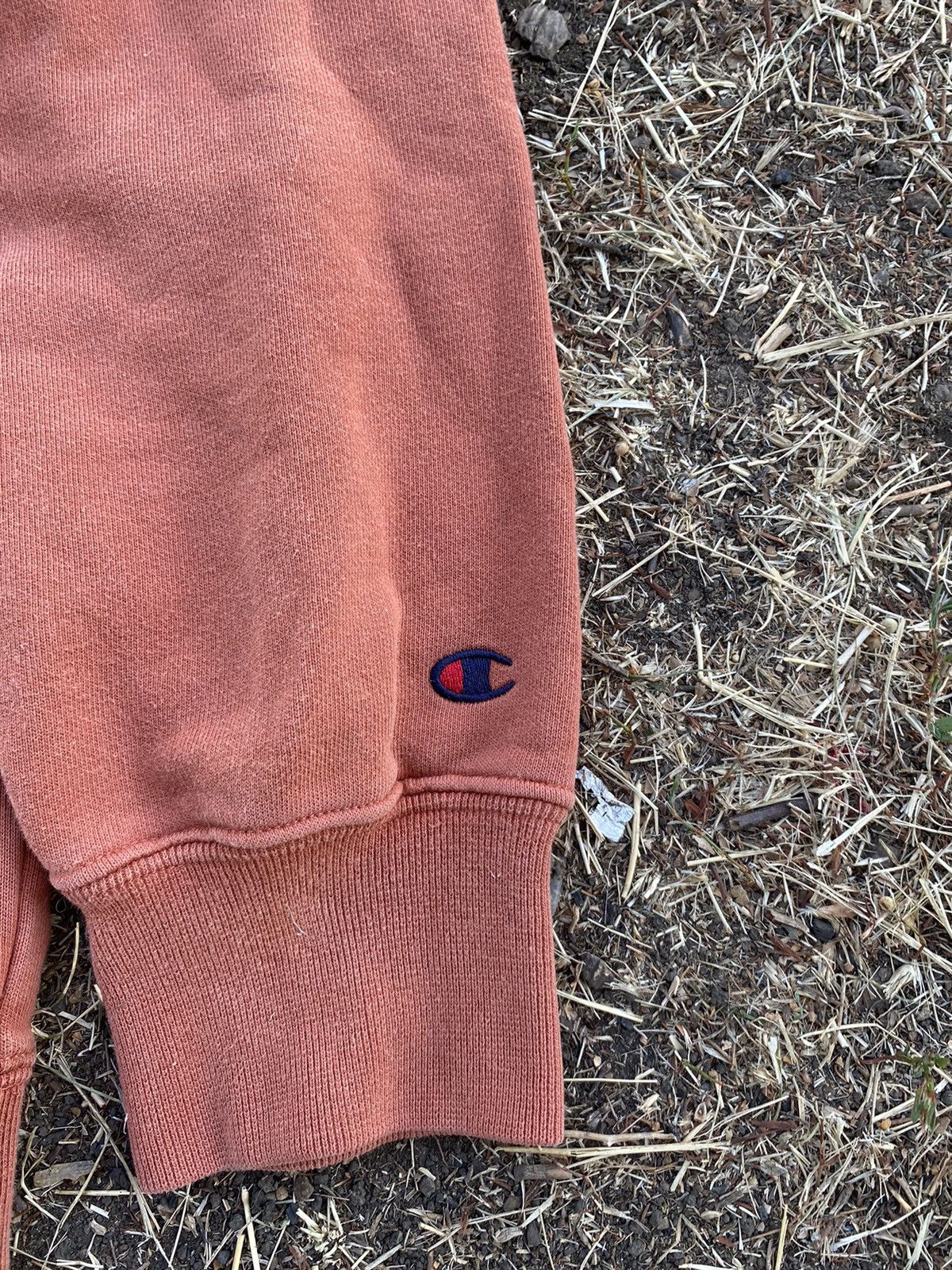 Champion Vintage y2k Champion sweatshirt sun faded big logo size L Size US L / EU 52-54 / 3 - 4 Thumbnail