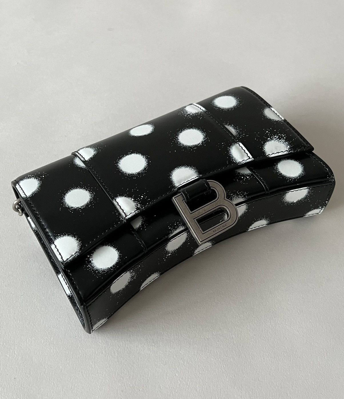 Balenciaga Balenciaga Hourglass Polka Dot Wallet on Chain Bag Size ONE SIZE - 4 Thumbnail