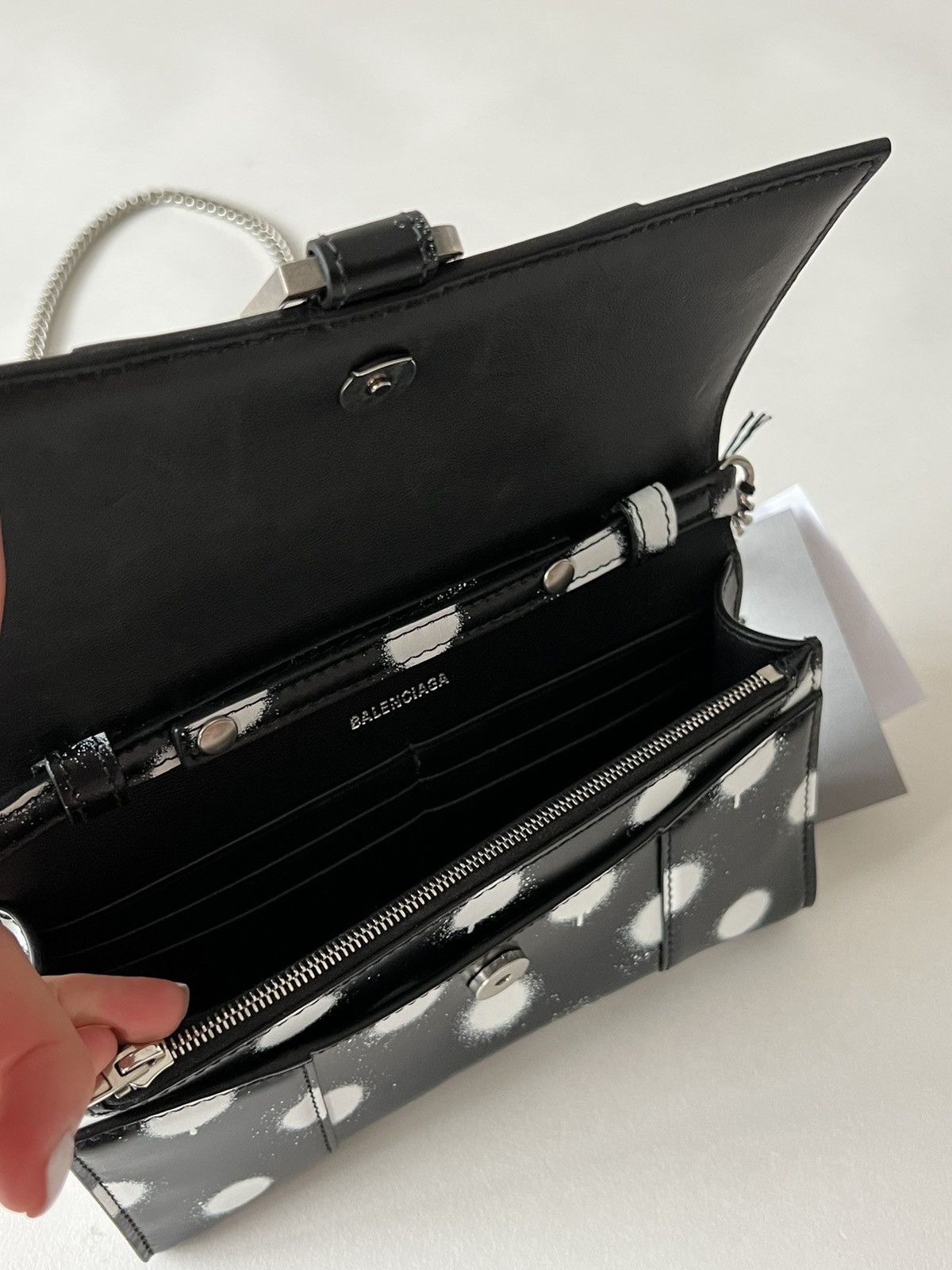 Balenciaga Balenciaga Hourglass Polka Dot Wallet on Chain Bag Size ONE SIZE - 7 Thumbnail