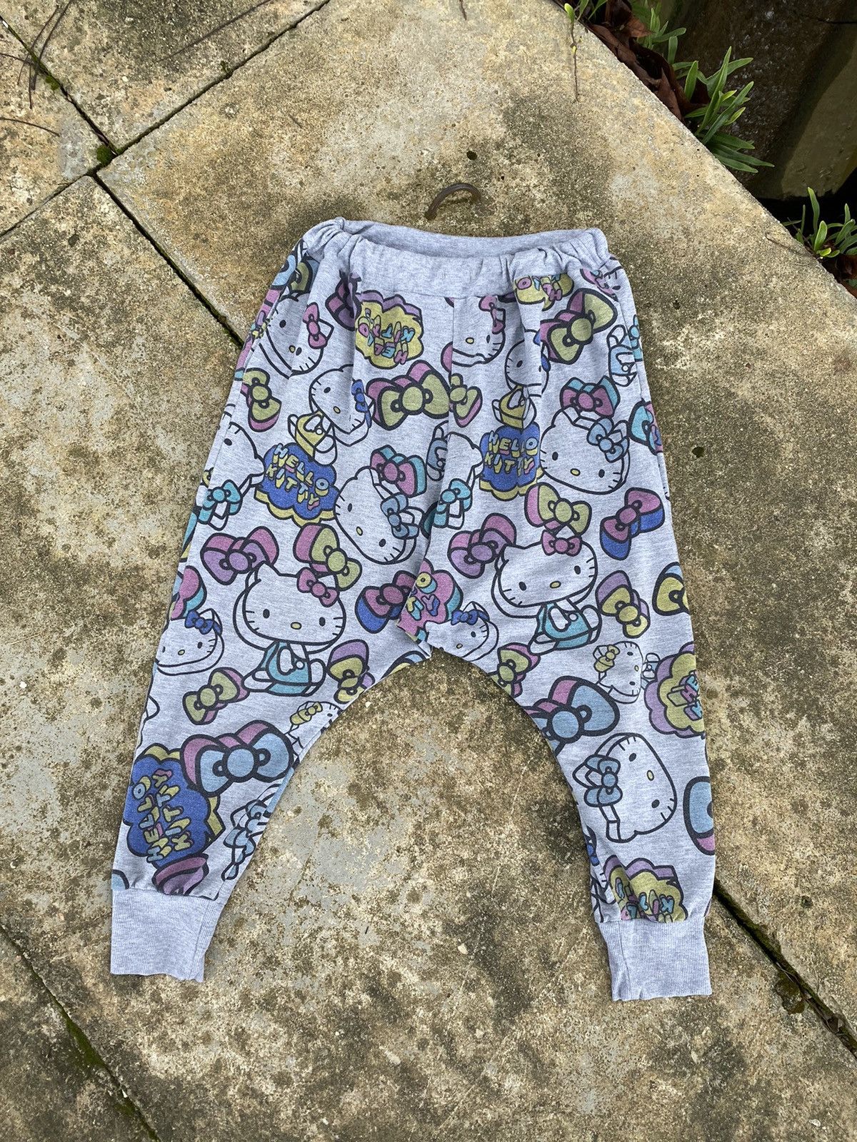 Cartoon Network Hello Kitty harem pants Size US 28 / EU 44 - 2 Thumbnail