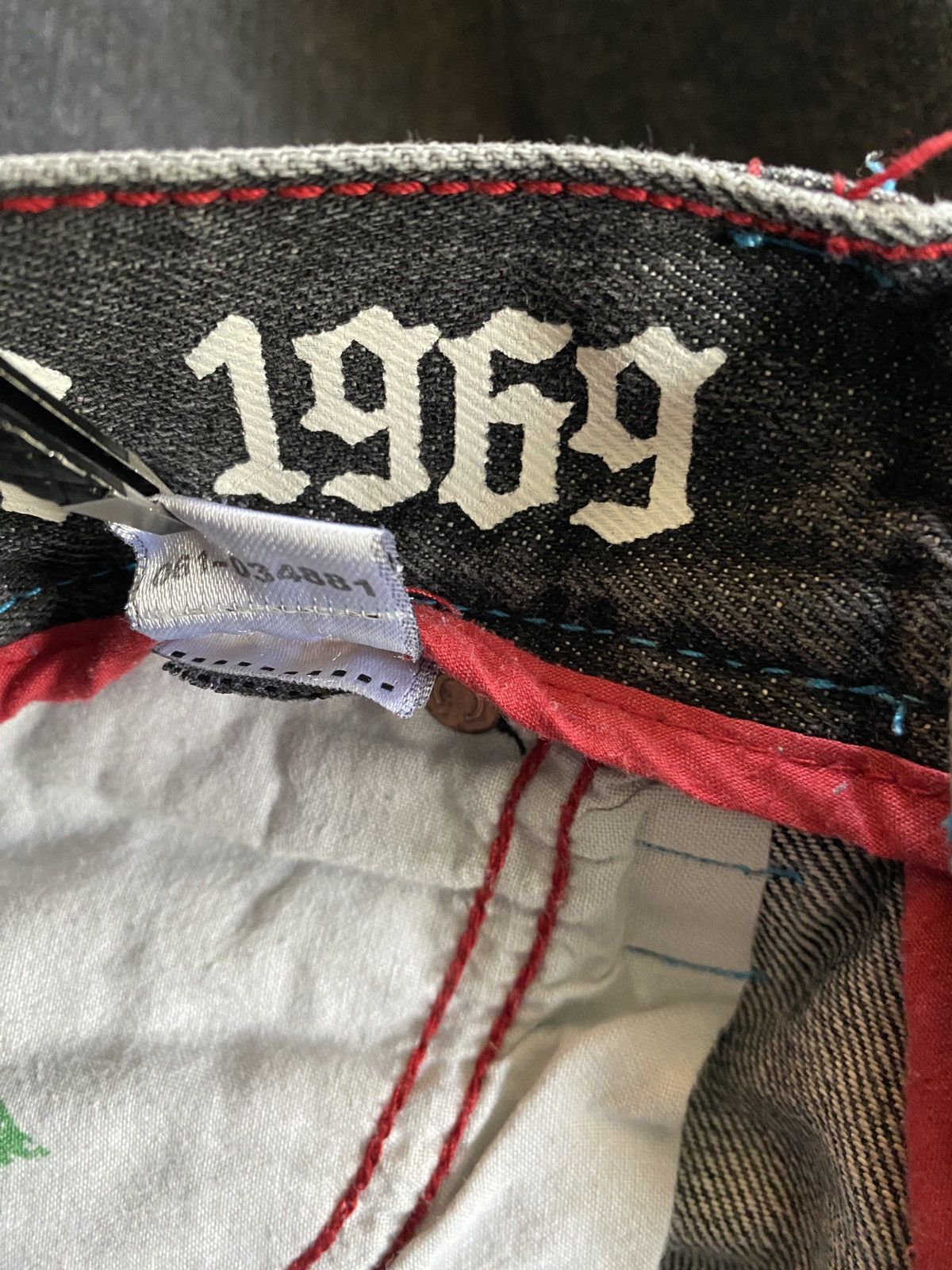 Coogi Vintage Y2K’s Coogi Tribal Embroidery Long Wide Jean Shorts Size US 37 - 13 Thumbnail