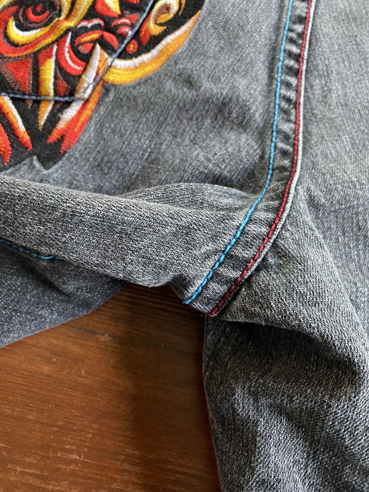 Coogi Vintage Y2K’s Coogi Tribal Embroidery Long Wide Jean Shorts Size US 37 - 23 Thumbnail