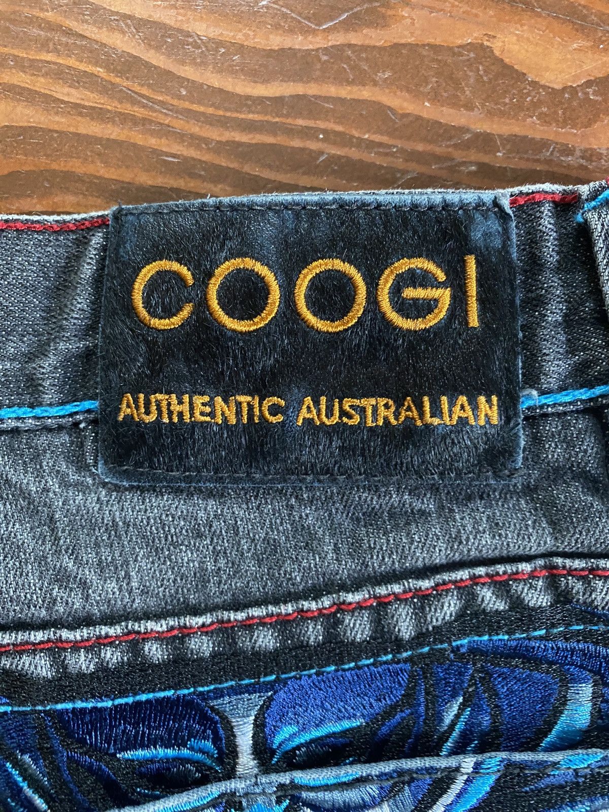 Coogi Vintage Y2K’s Coogi Tribal Embroidery Long Wide Jean Shorts Size US 37 - 22 Thumbnail