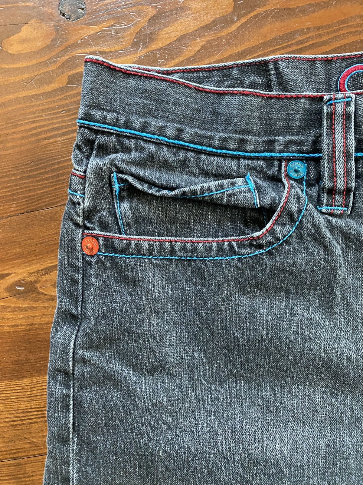 Coogi Vintage Y2K’s Coogi Tribal Embroidery Long Wide Jean Shorts Size US 37 - 6 Thumbnail