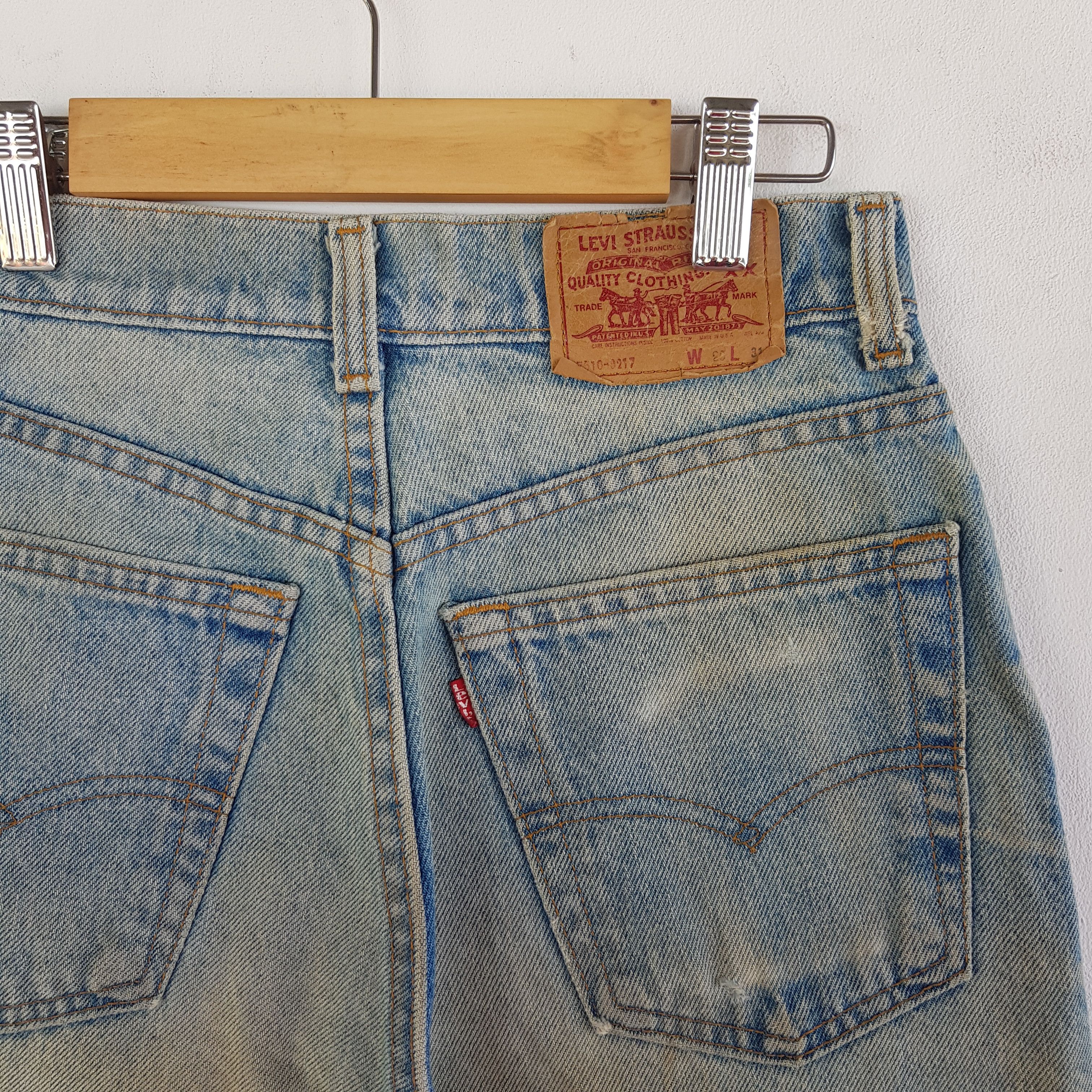Levi's Vintage Levi's Distressed Jeans Dirty Levis Light Wash Denim Size 24" / US 00 / IT 34 - 7 Thumbnail
