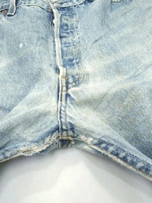 Levi's 90s Vintage Levi's 501 xx Made In USA Distressed Jeans 34x30 Size US 34 / EU 50 - 11 Thumbnail