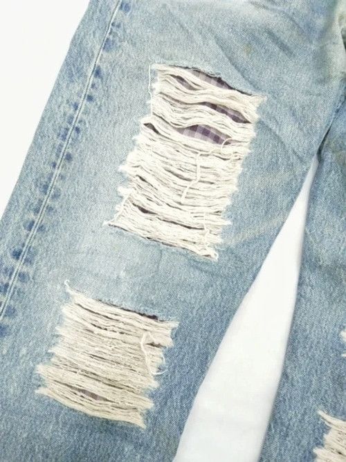 Levi's 90s Vintage Levi's 501 xx Made In USA Distressed Jeans 34x30 Size US 34 / EU 50 - 9 Thumbnail