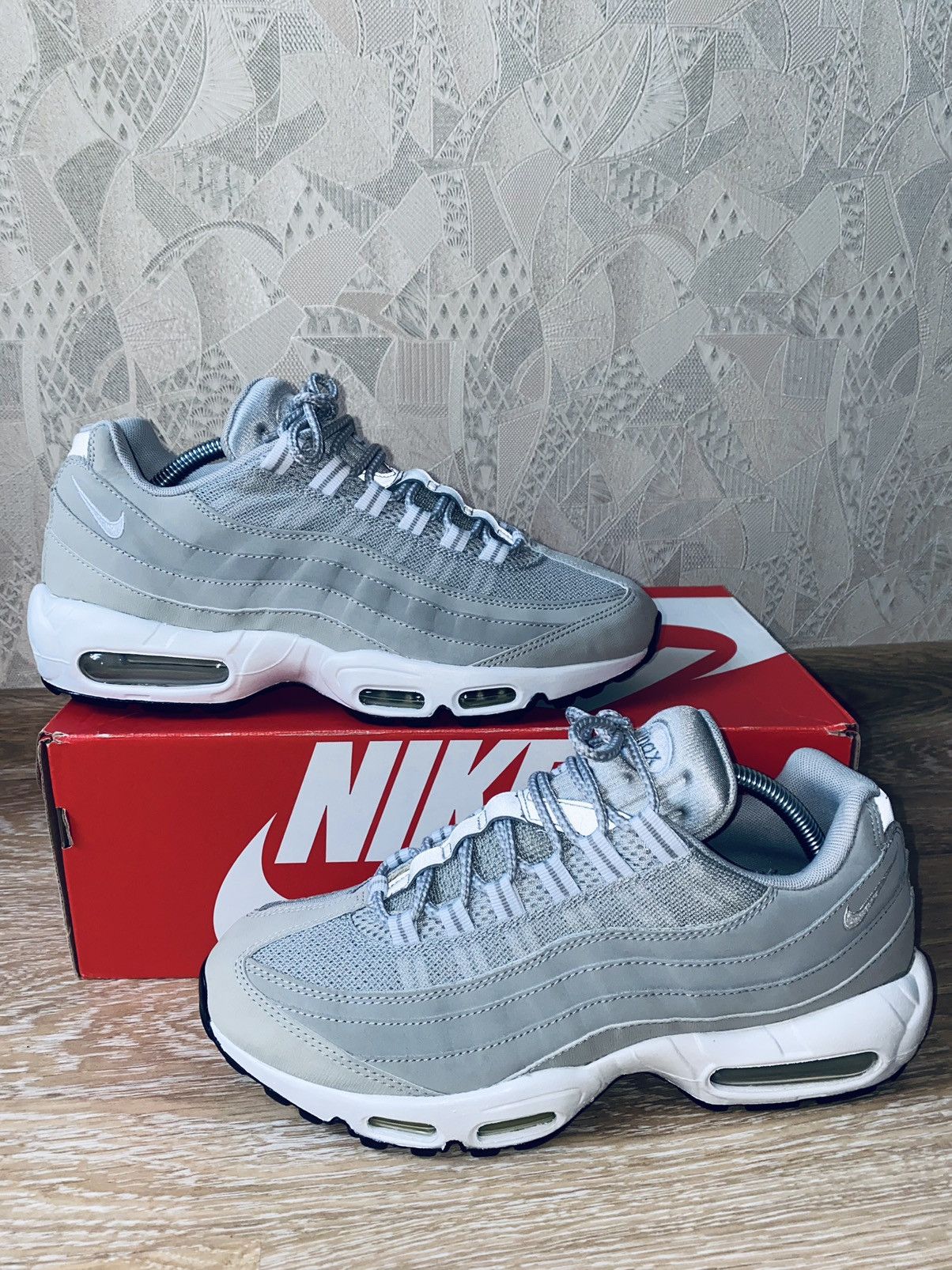 Nike × atmos NikeLab Air Max 95 ACG Cav Empt Supreme Tn Fragment Atmos Bw Size US 10 / EU 43 - 4 Thumbnail