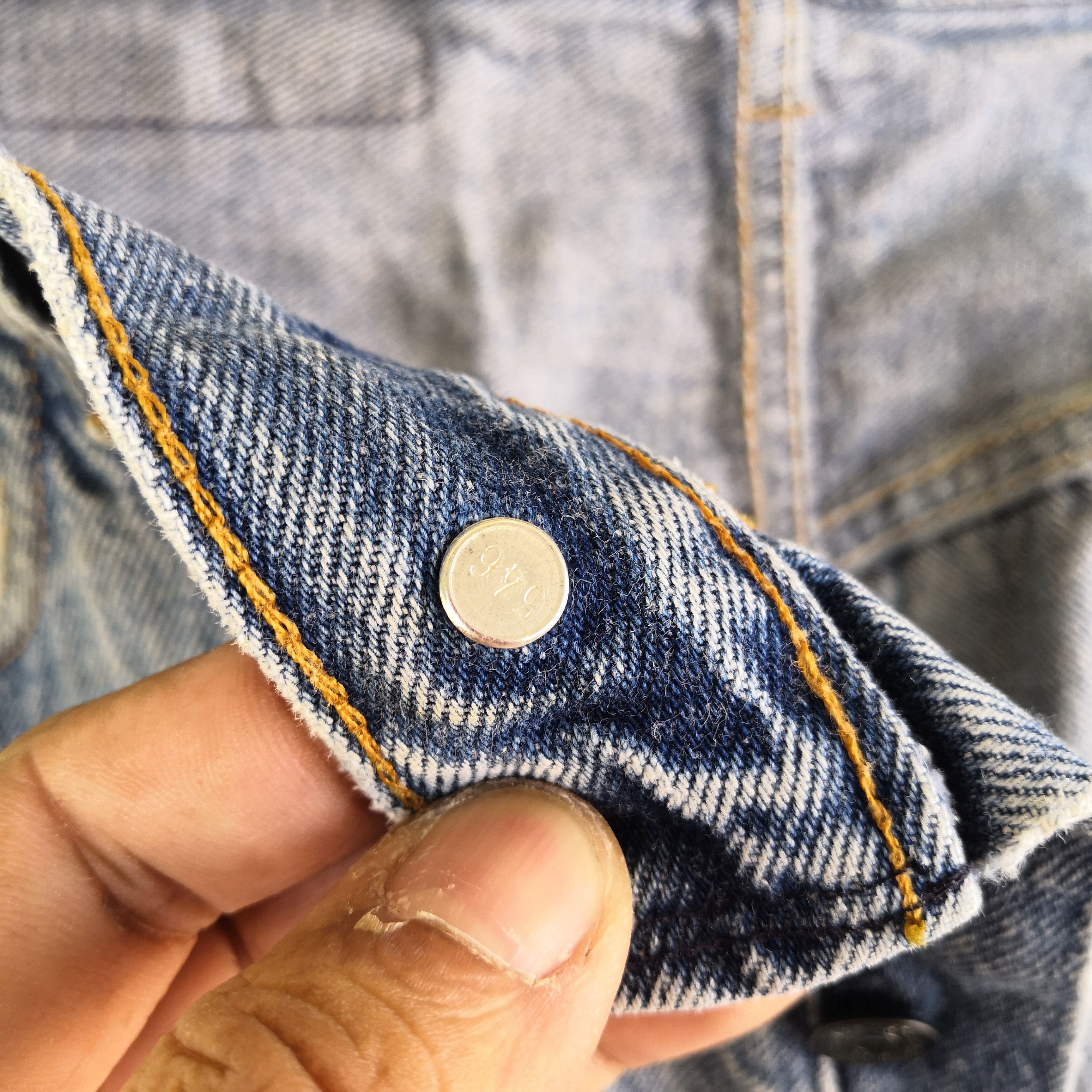 Levi's Vintage Levis 501 Released Hem Jeans Levis Distressed Denim Size US 32 / EU 48 - 7 Thumbnail