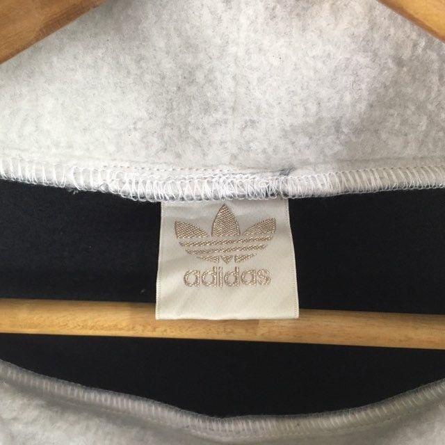Adidas Vintage ADIDAS Trefoil 3 Stripes Big Logo Fleece Sweatshirt Size US L / EU 52-54 / 3 - 4 Thumbnail