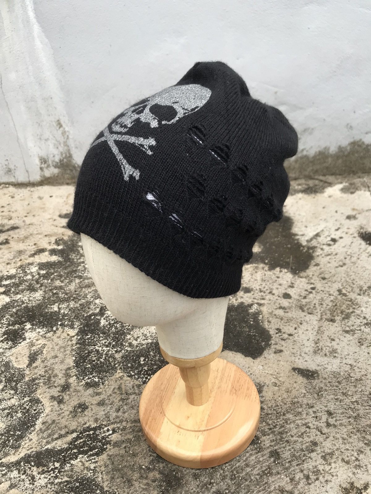 Designer vtg skulls/crossbones prison jail striped reversible beanie Size ONE SIZE - 9 Thumbnail