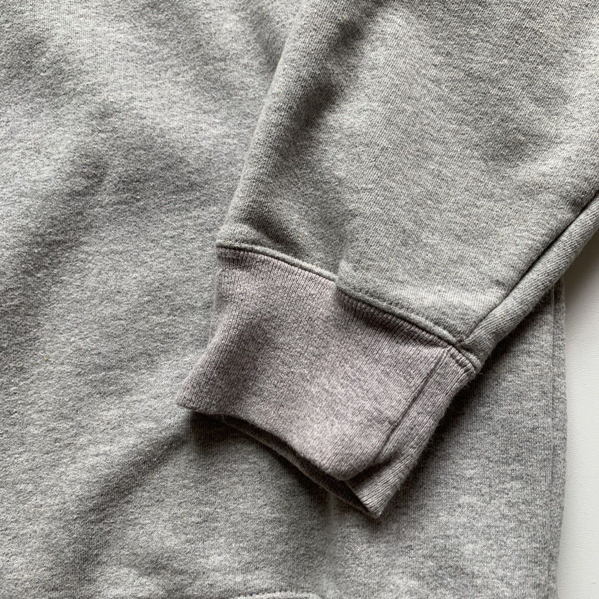 Supreme Supreme Embroidered Mini Box Logo Crewneck Medium Gray Size US M / EU 48-50 / 2 - 4 Thumbnail