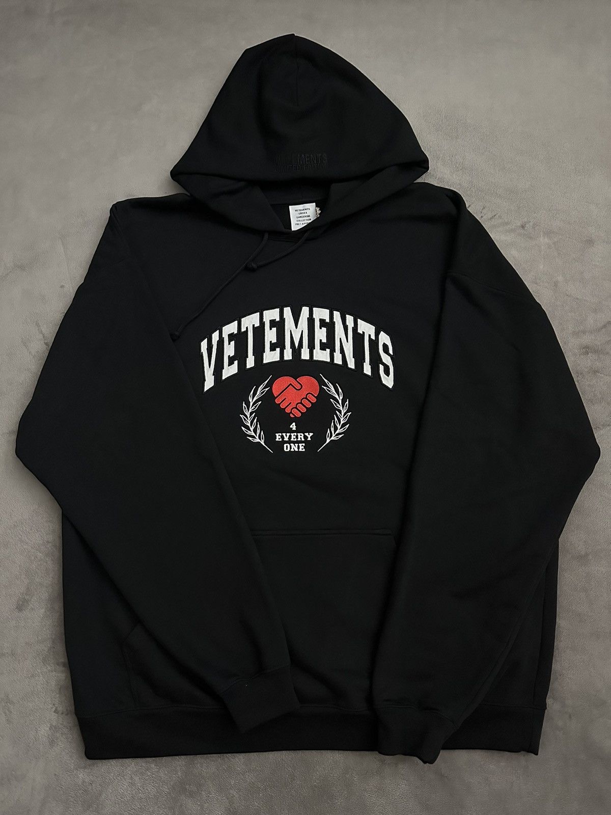 Vetements sweater hoodie sales