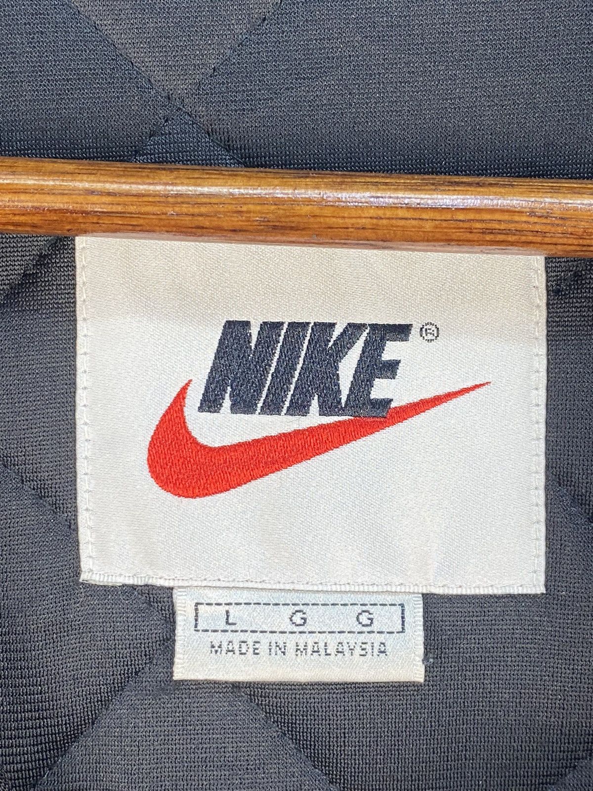 Nike Vintage 90s Nike Down Jacket Size US L / EU 52-54 / 3 - 10 Thumbnail