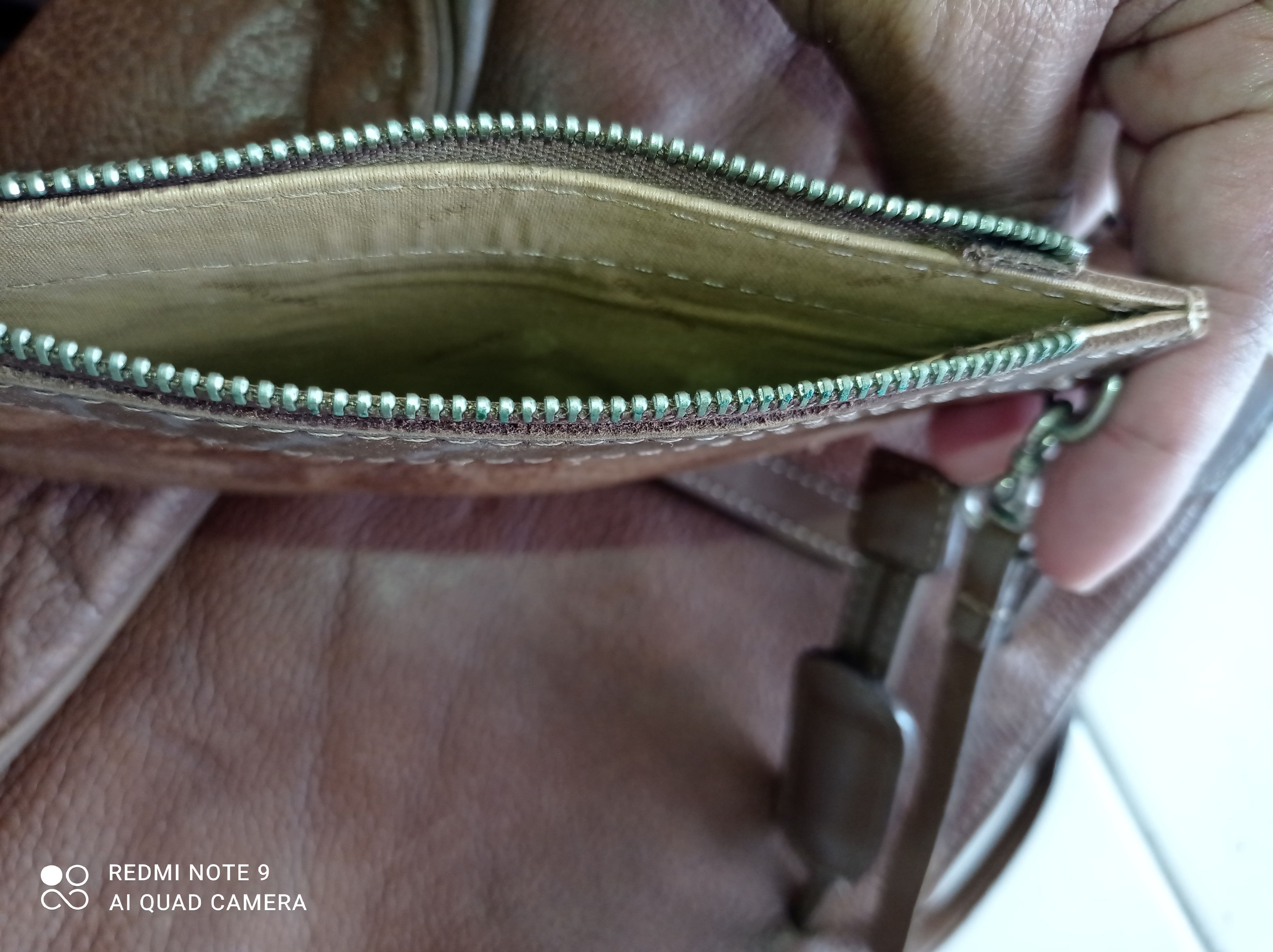Courreges × Japanese Brand × Leather 💃Nice Japanese Brand shoulder bag courreges 🕺 Size ONE SIZE - 11 Thumbnail