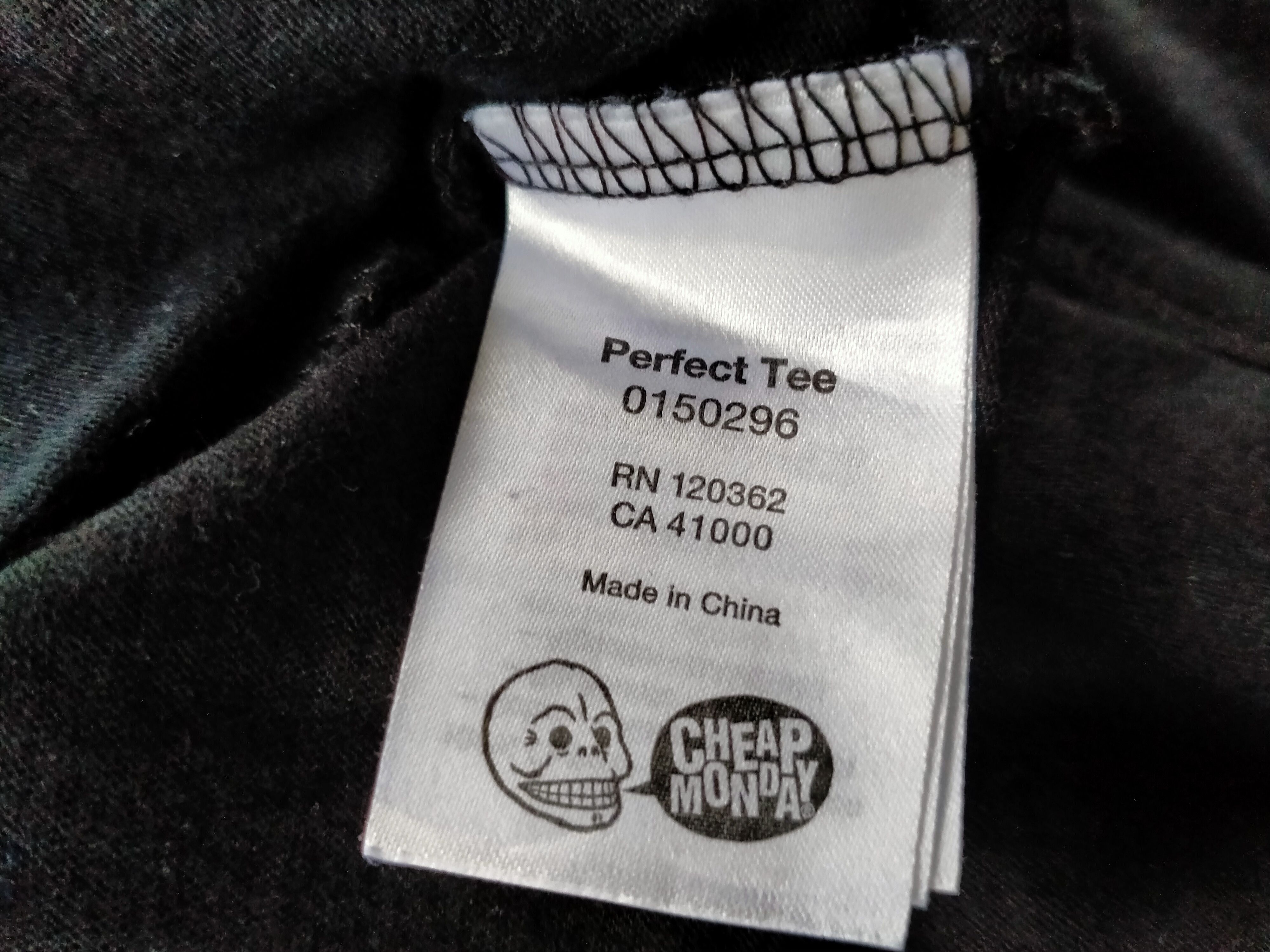 Cheap Monday × Japanese Brand ⚡️Rare⚡️ Cheap Monday Big Logo Tees Size US M / EU 48-50 / 2 - 4 Thumbnail