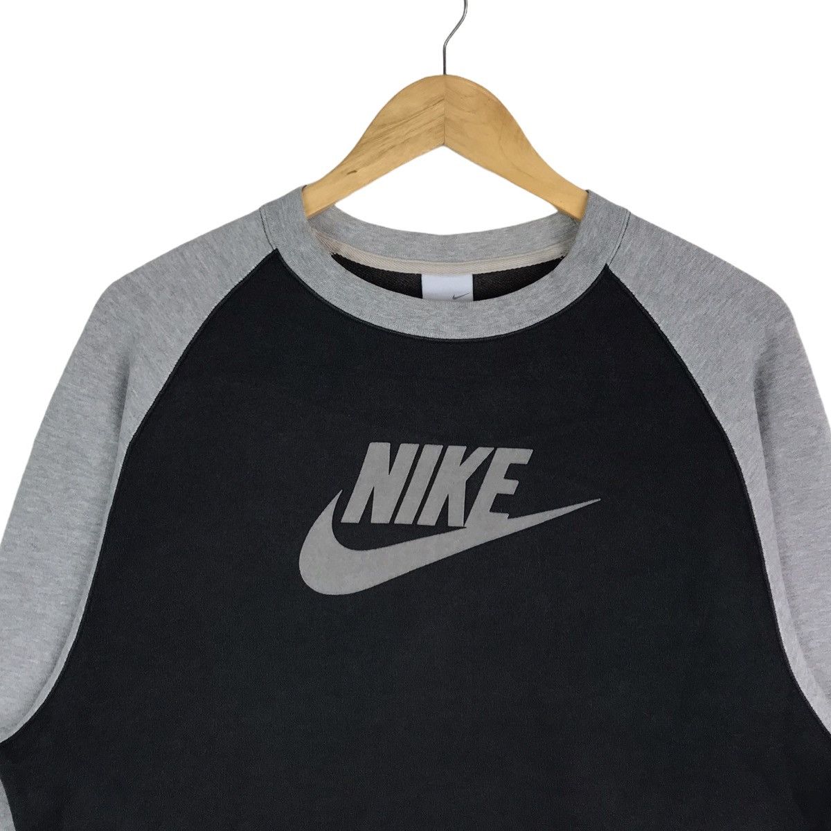 Nike Vintage Y2K Nike Swoosh Spell Out Sweatshirt Size US L / EU 52-54 / 3 - 2 Thumbnail