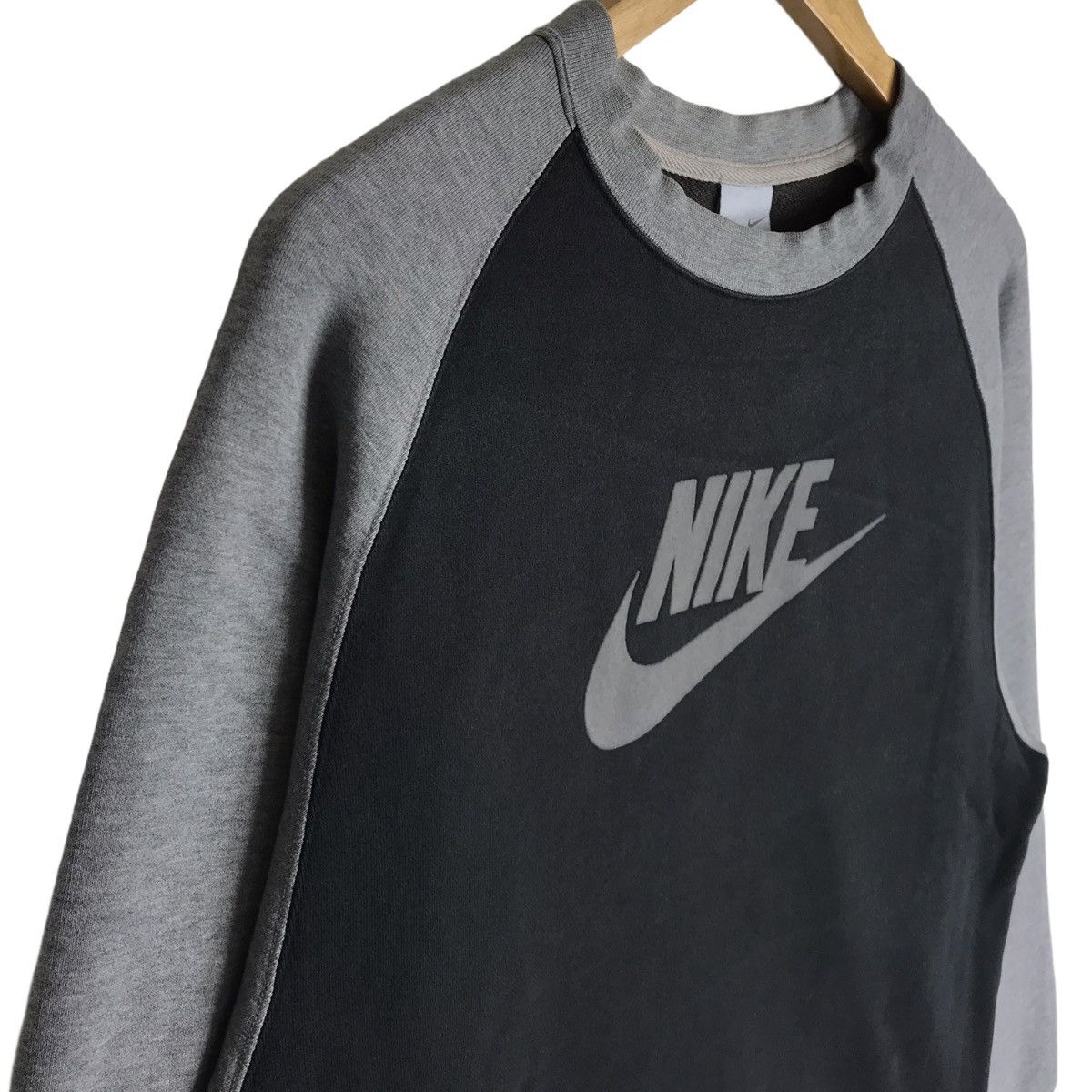 Nike Vintage Y2K Nike Swoosh Spell Out Sweatshirt Size US L / EU 52-54 / 3 - 3 Thumbnail