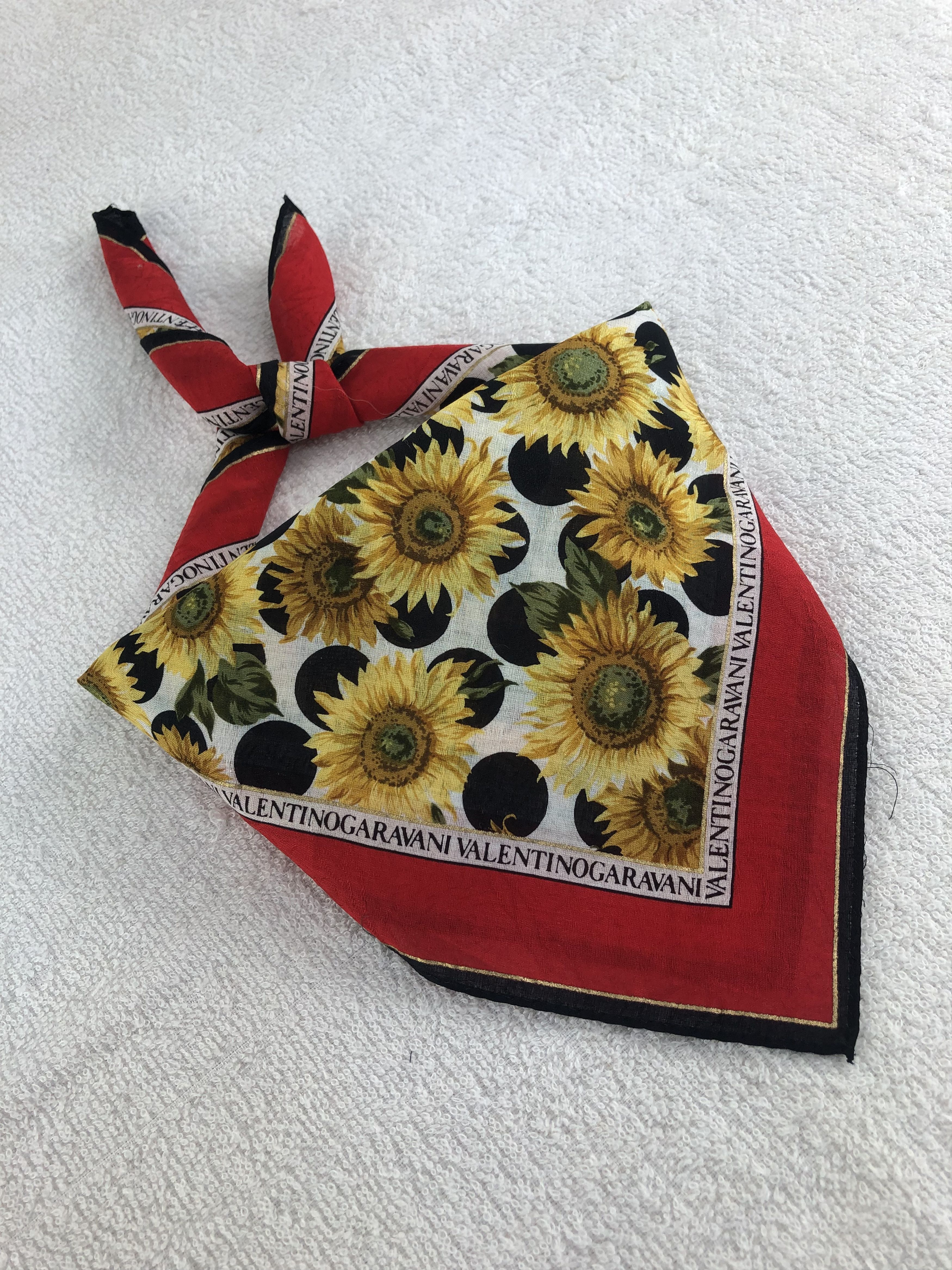 Vintage Valentino Garavani Handkerchief / Bandana / Neckerchief C100 Size ONE SIZE - 2 Thumbnail