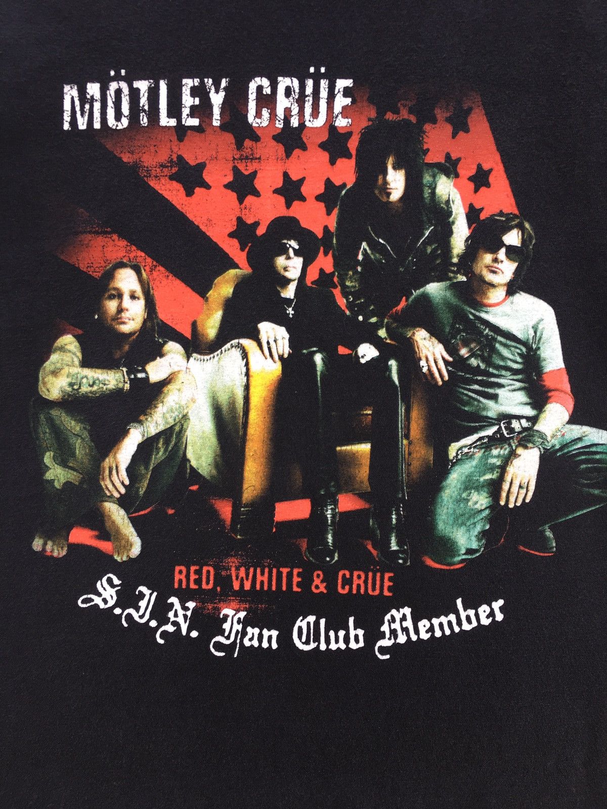 Band Tees Vintage Motley Crue Red,White & Crue Tour SIN Fan Club Tee Size US M / EU 48-50 / 2 - 7 Thumbnail