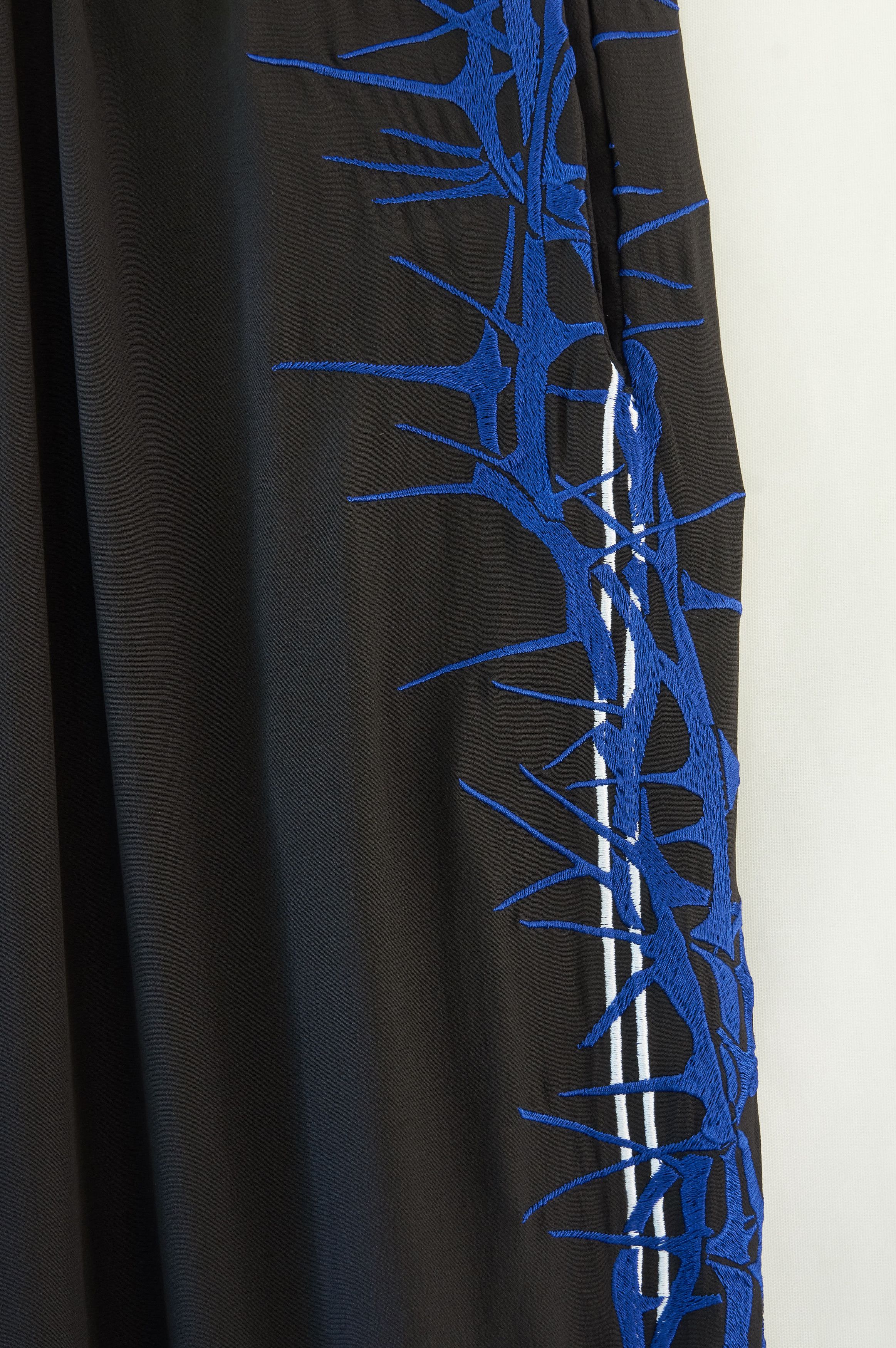 Haider Ackermann Silk embroidered pants Size US 30 / EU 46 - 3 Thumbnail