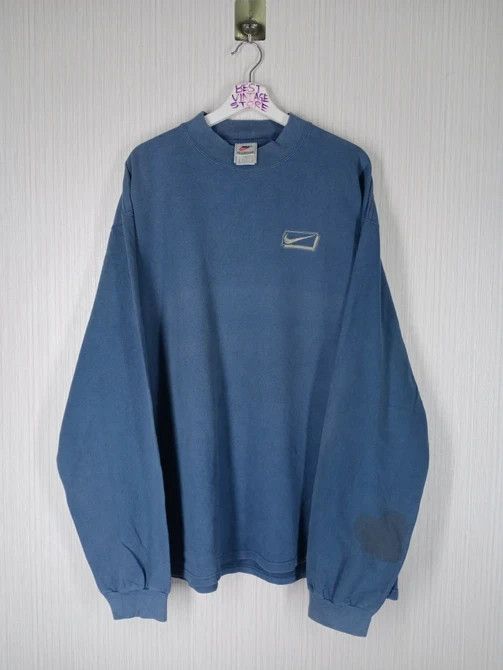 Nike RARE VINTAGE NIKE MEDIUM LOGO CREWNECK SWEATSHIRT Size US XL / EU 56 / 4 - 2 Thumbnail