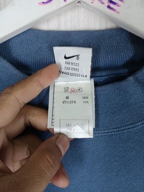 Nike RARE VINTAGE NIKE MEDIUM LOGO CREWNECK SWEATSHIRT Size US XL / EU 56 / 4 - 4 Thumbnail