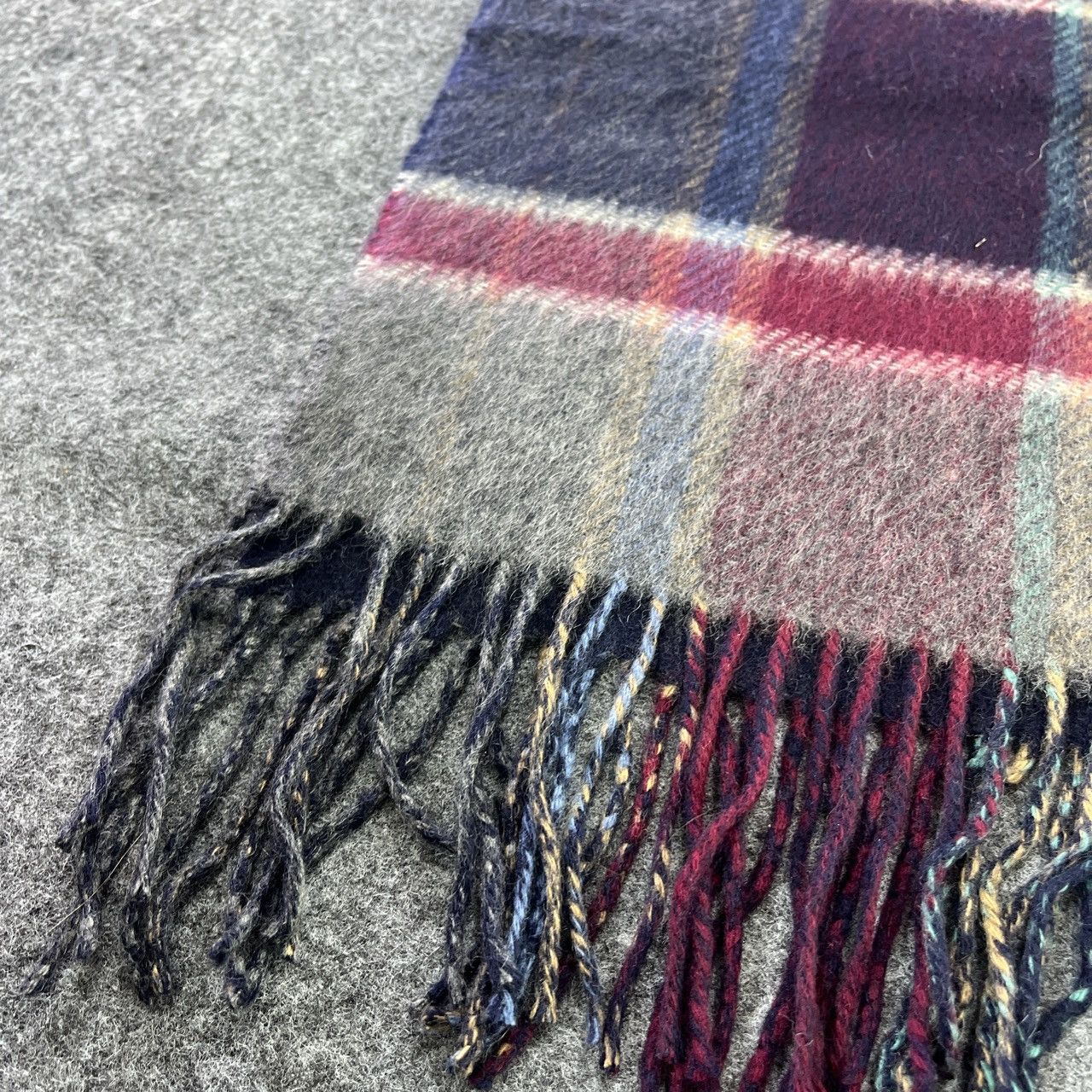 Aquascutum Aquascutum Wool Scarf / Muffler / Neckwear T103 Size ONE SIZE - 6 Thumbnail
