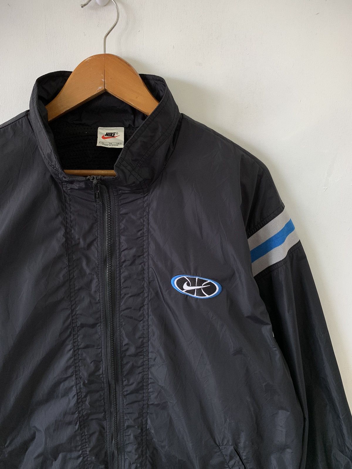 Nike × Vintage Vintage 90s Nike Basketball Jacket Size US XL / EU 56 / 4 - 2 Thumbnail