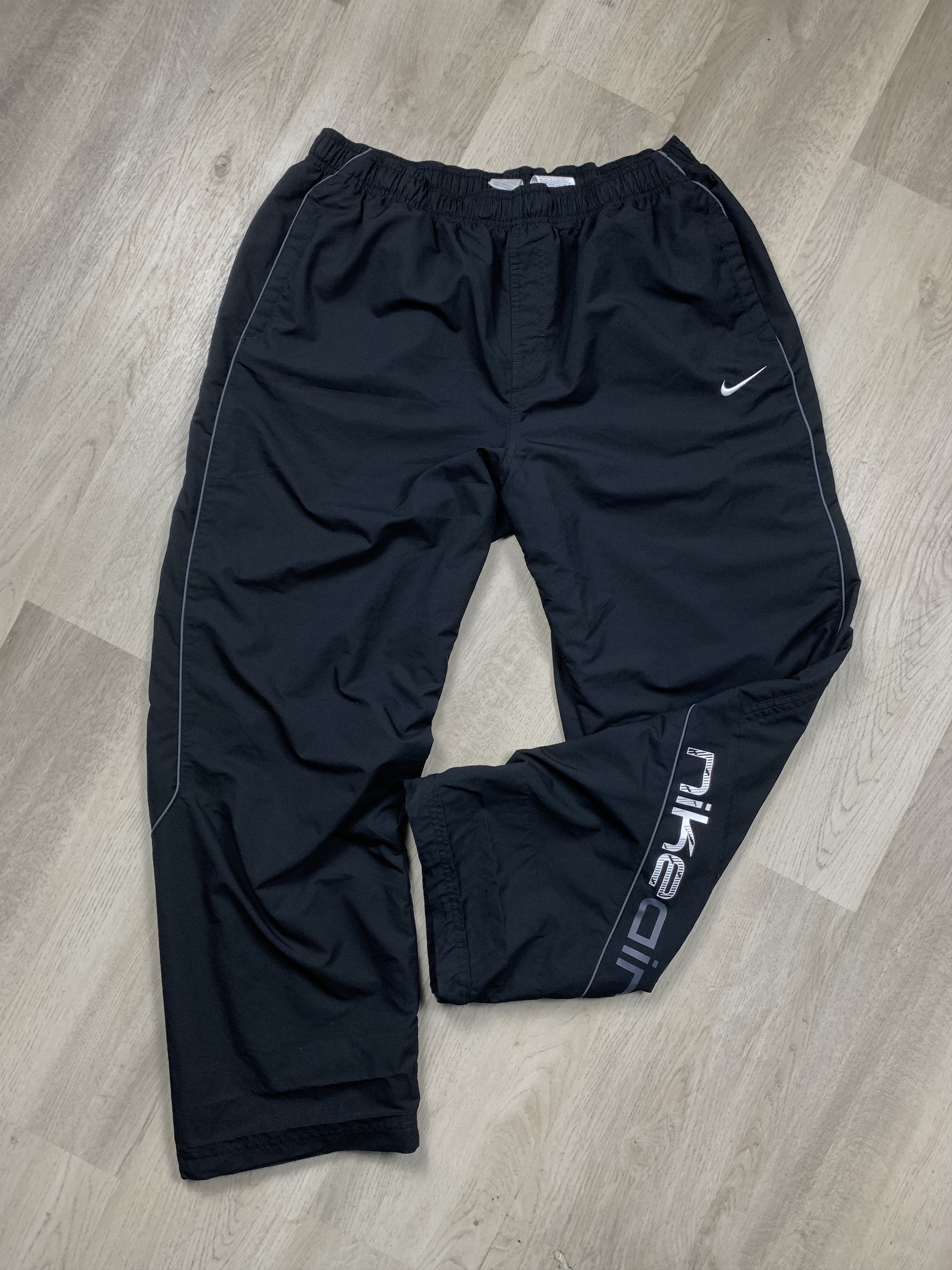 Nike Nike Vintage Nylon Pants Y2K Drill Gorpcore Size US 38 / EU 54 - 1 Thumbnail