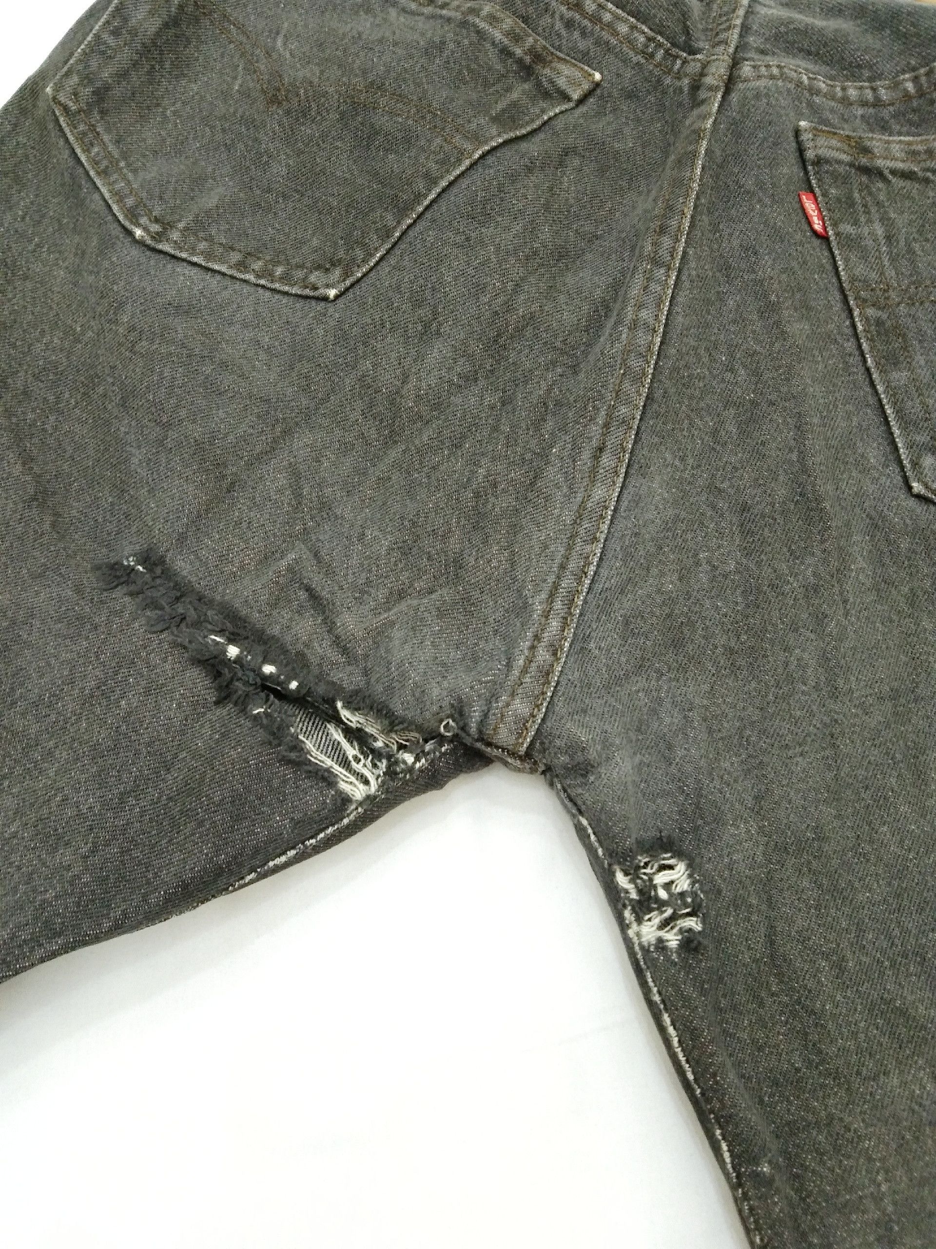 Levi's 80s Vintage Levi's 501 Made In USA Ripped Jeans 31x33 Size US 31 - 4 Thumbnail