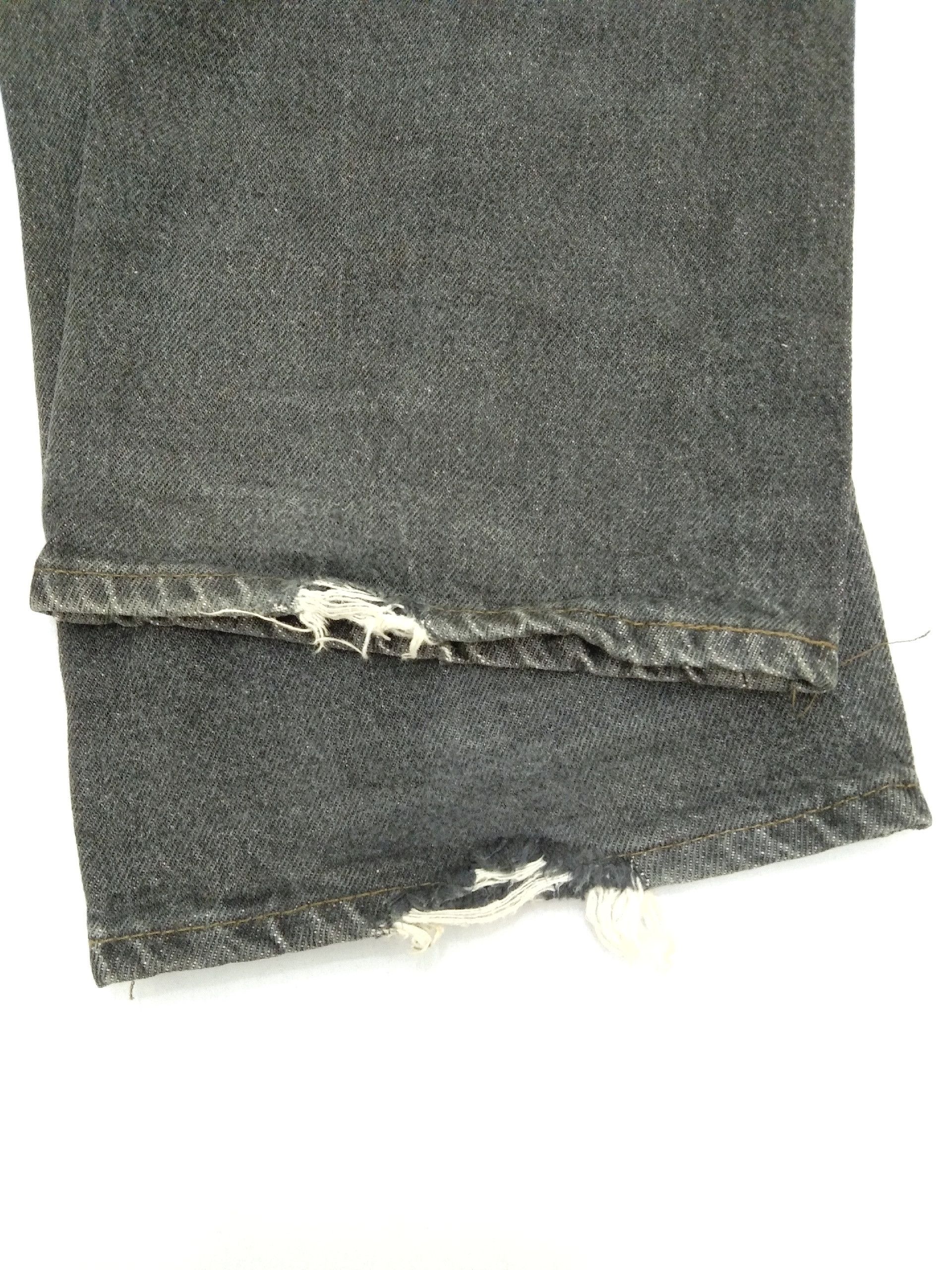 Levi's 80s Vintage Levi's 501 Made In USA Ripped Jeans 31x33 Size US 31 - 5 Thumbnail