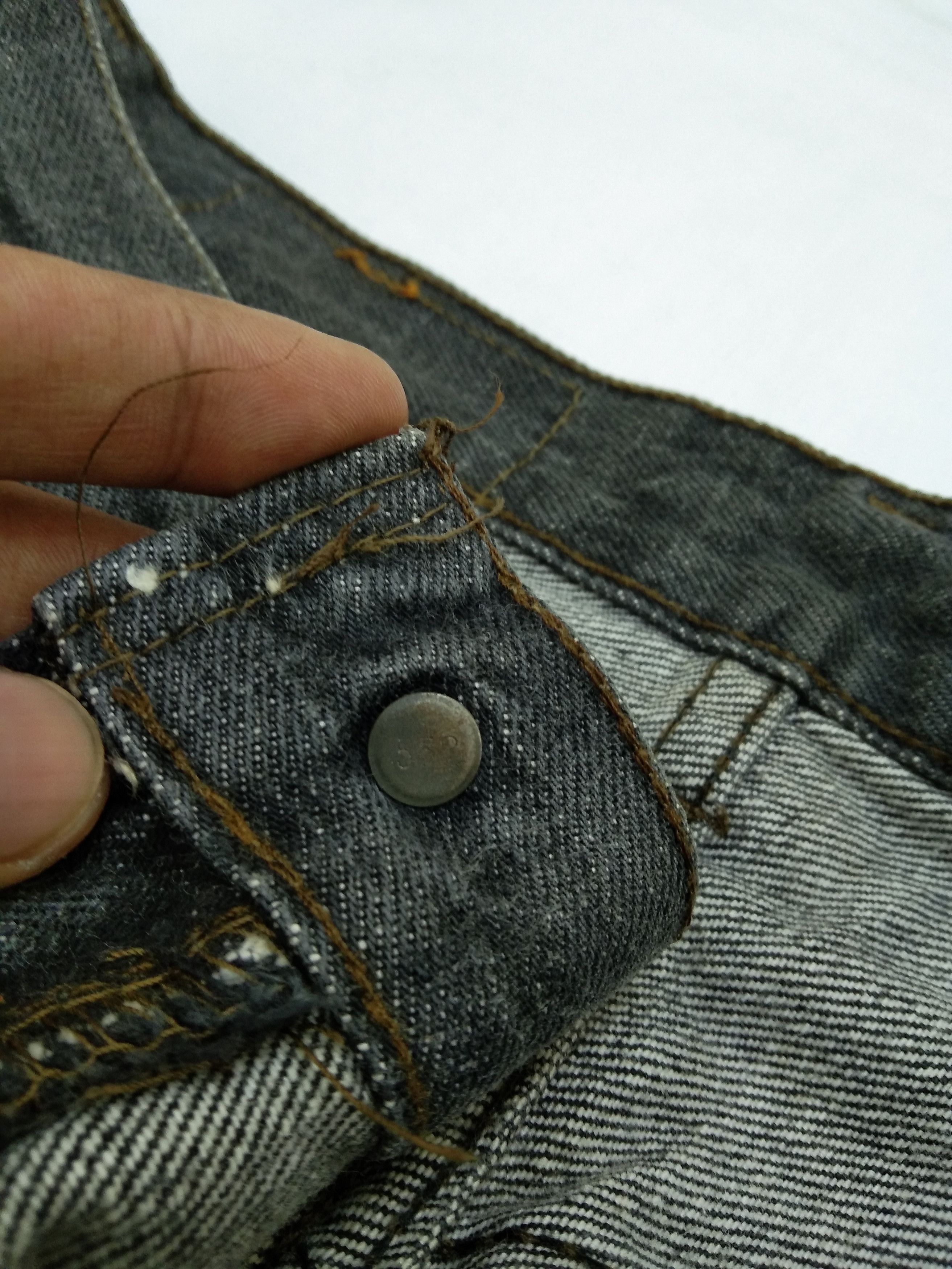 Levi's 80s Vintage Levi's 501 Made In USA Ripped Jeans 31x33 Size US 31 - 8 Thumbnail