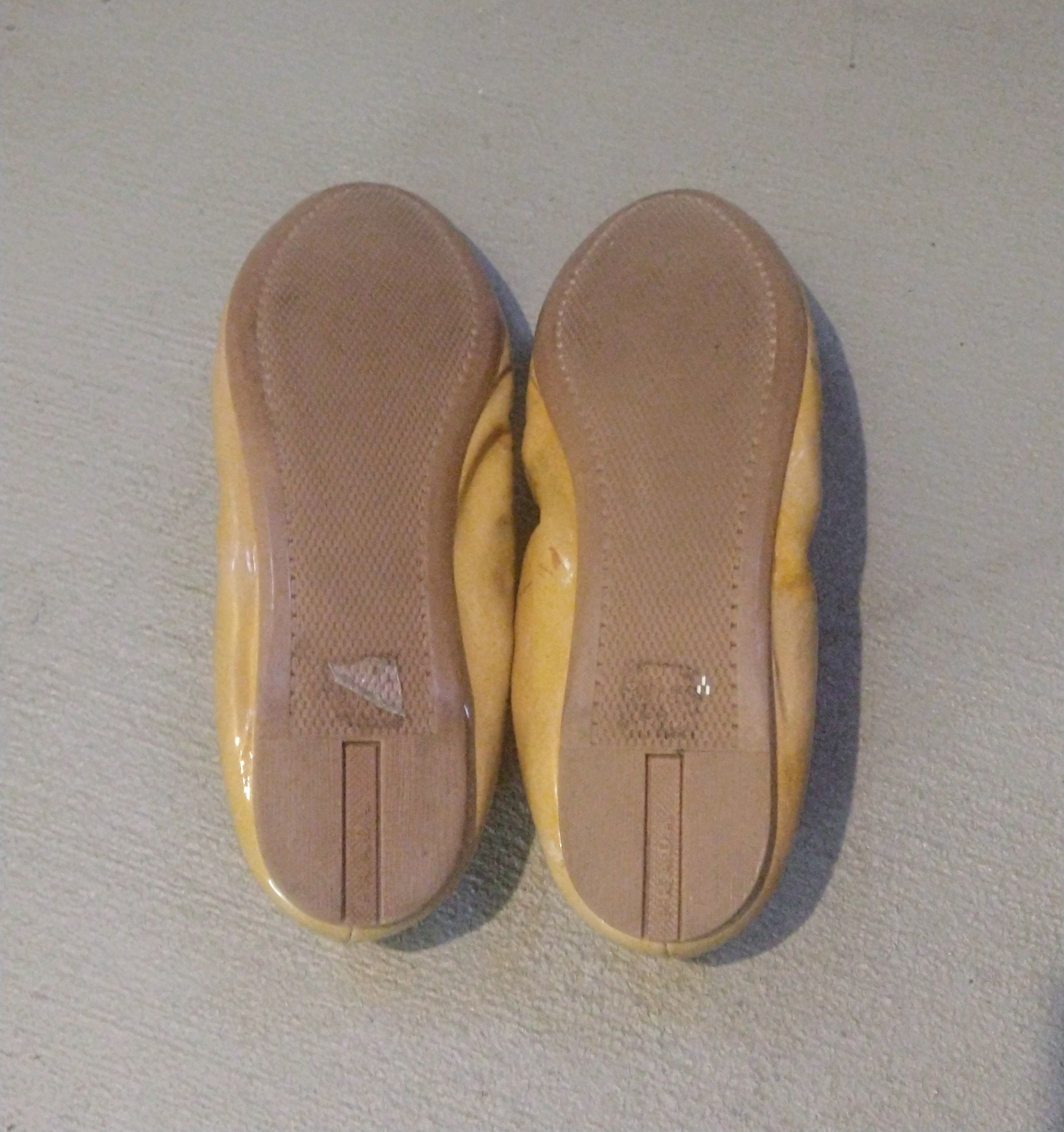Prada Prada Ballerina Flats Patent Leather 8 38 Beige Slip Ons Y2K Size US 8 / IT 38 - 16 Thumbnail