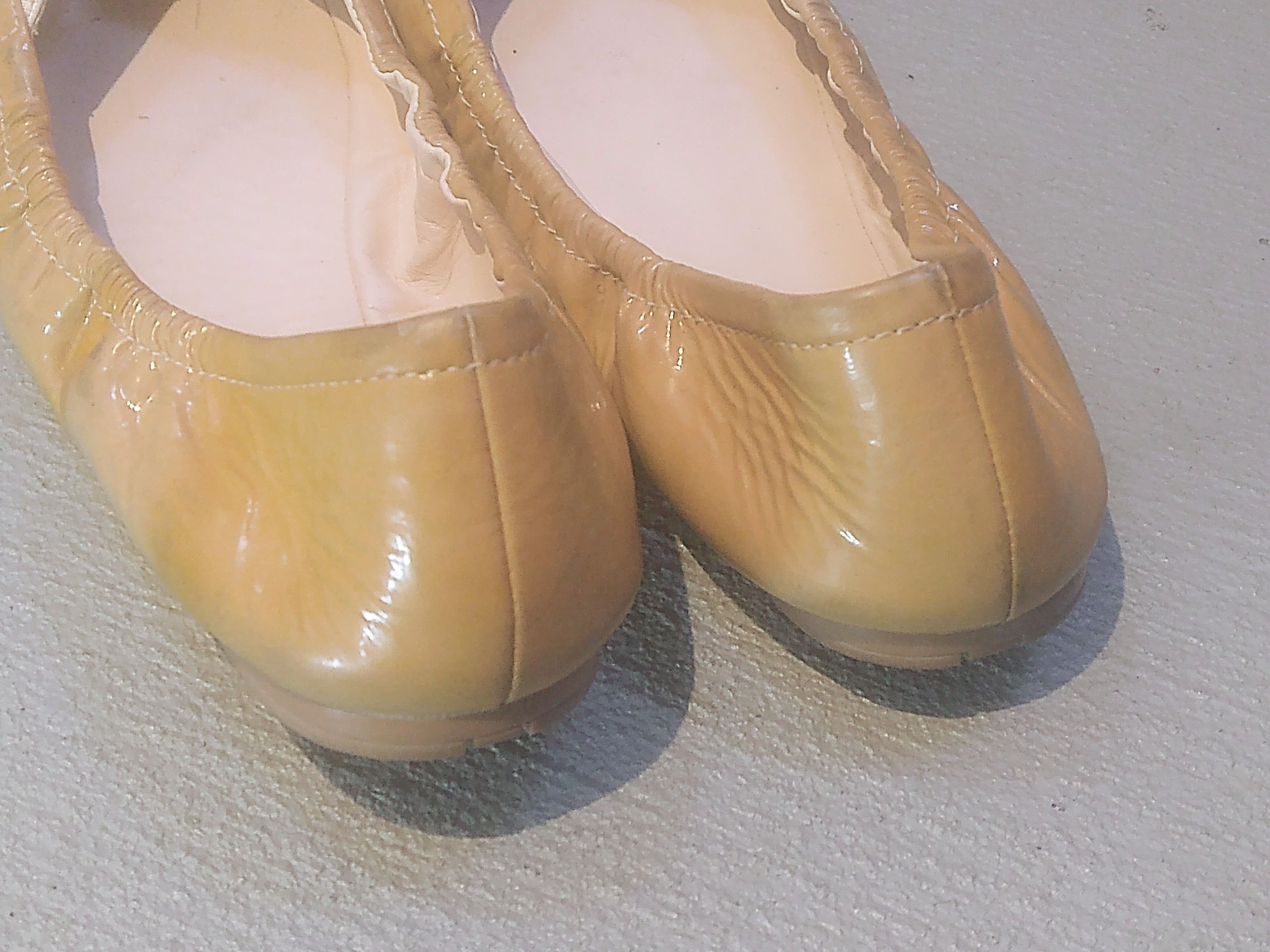 Prada Prada Ballerina Flats Patent Leather 8 38 Beige Slip Ons Y2K Size US 8 / IT 38 - 14 Thumbnail