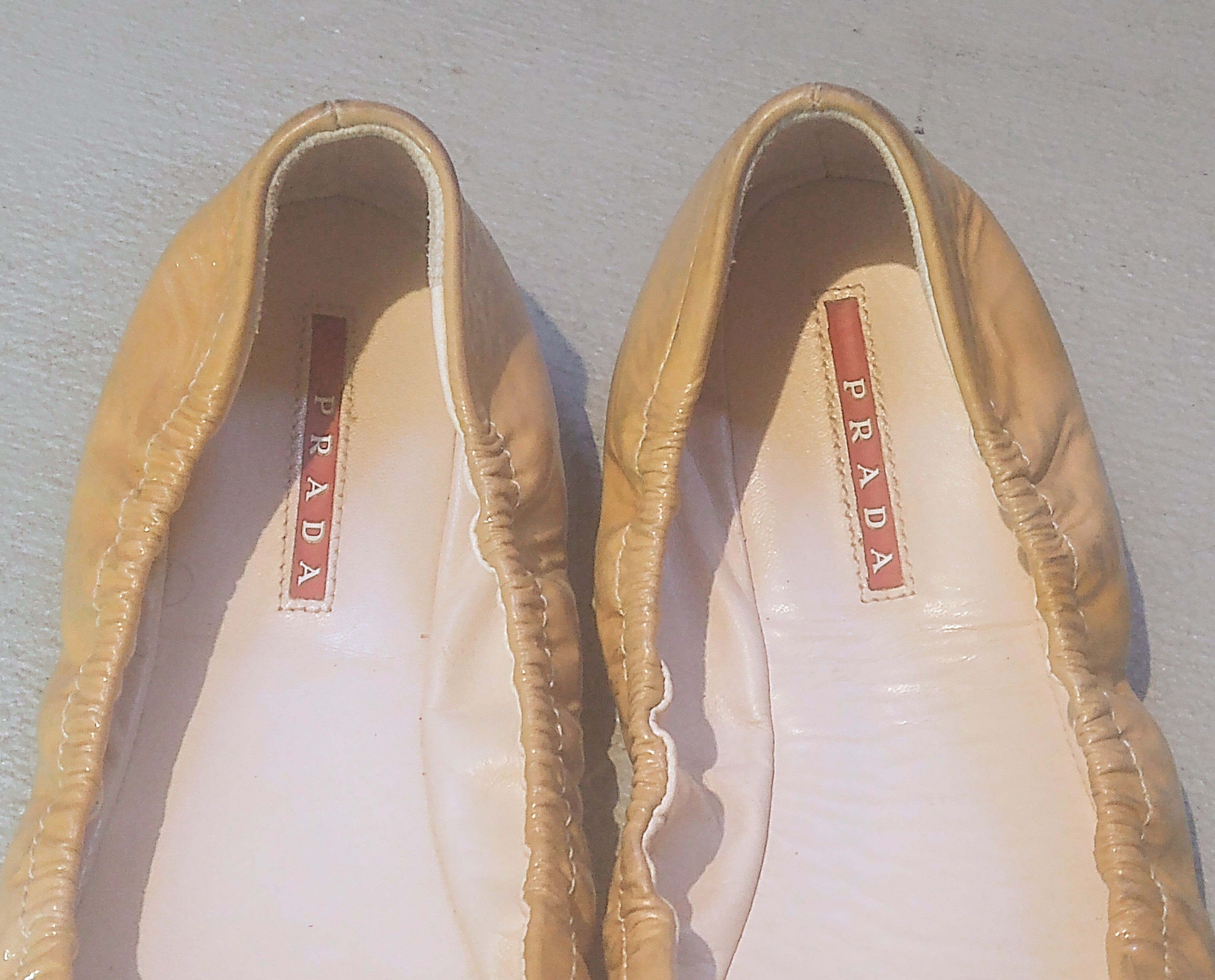 Prada Prada Ballerina Flats Patent Leather 8 38 Beige Slip Ons Y2K Size US 8 / IT 38 - 10 Thumbnail