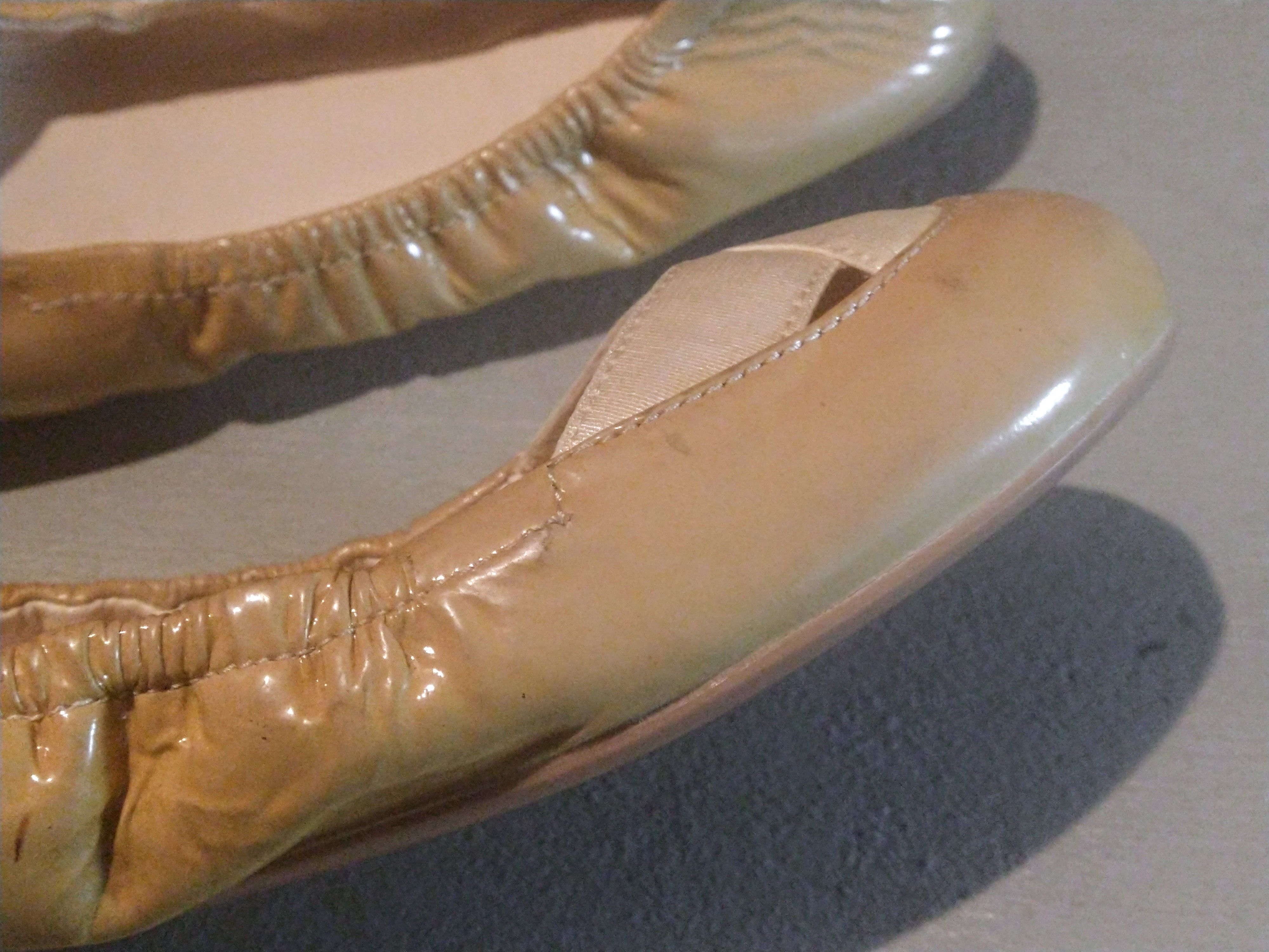 Prada Prada Ballerina Flats Patent Leather 8 38 Beige Slip Ons Y2K Size US 8 / IT 38 - 6 Thumbnail