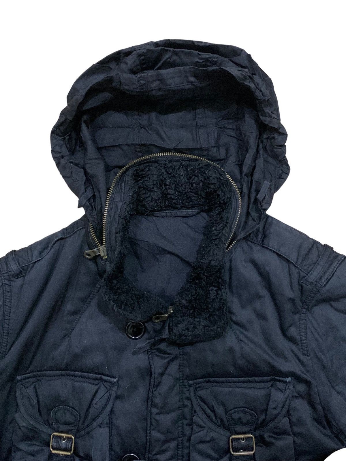 If Six Was Nine × Japanese Brand × Jun Takahashi Japanese Uniqlo Multipocket Bondage Jacket Size US M / EU 48-50 / 2 - 4 Thumbnail