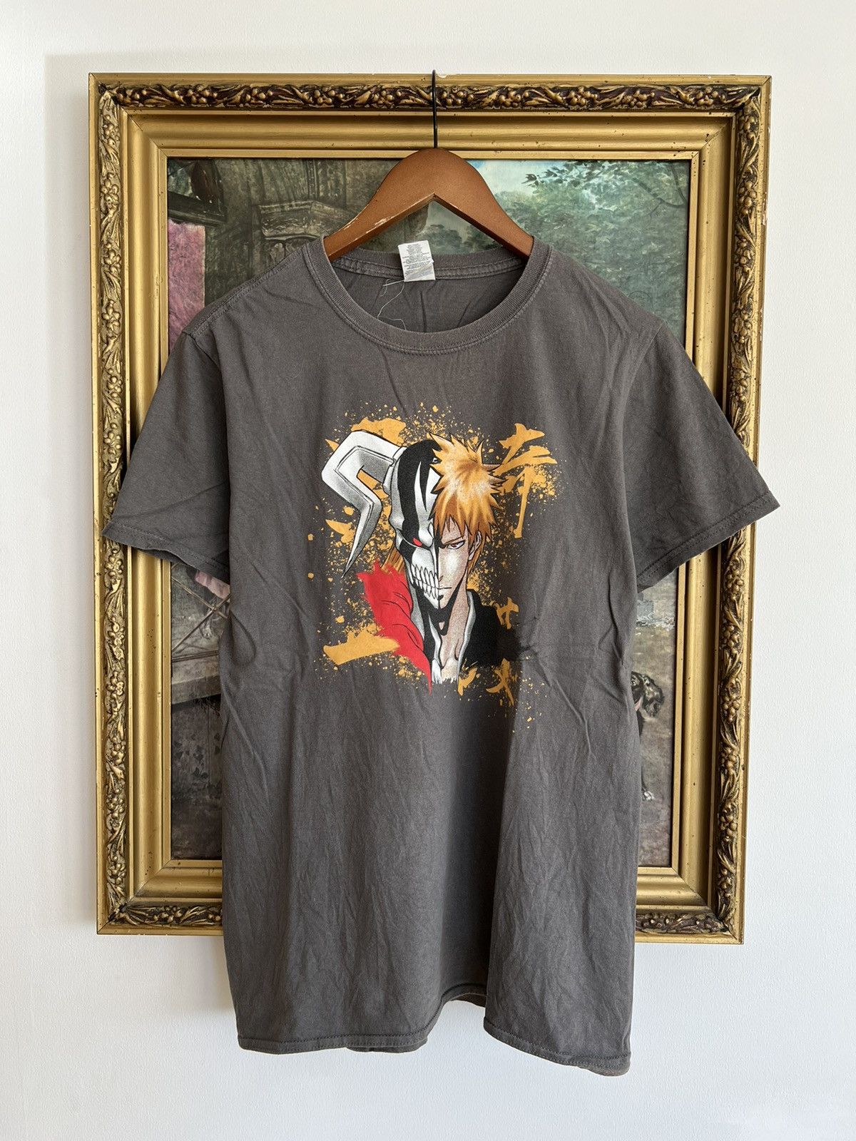 Anime Vintage 2000s Bleach Kurosaki Ichigo Anime Gray Tee Size US M / EU 48-50 / 2 - 1 Thumbnail