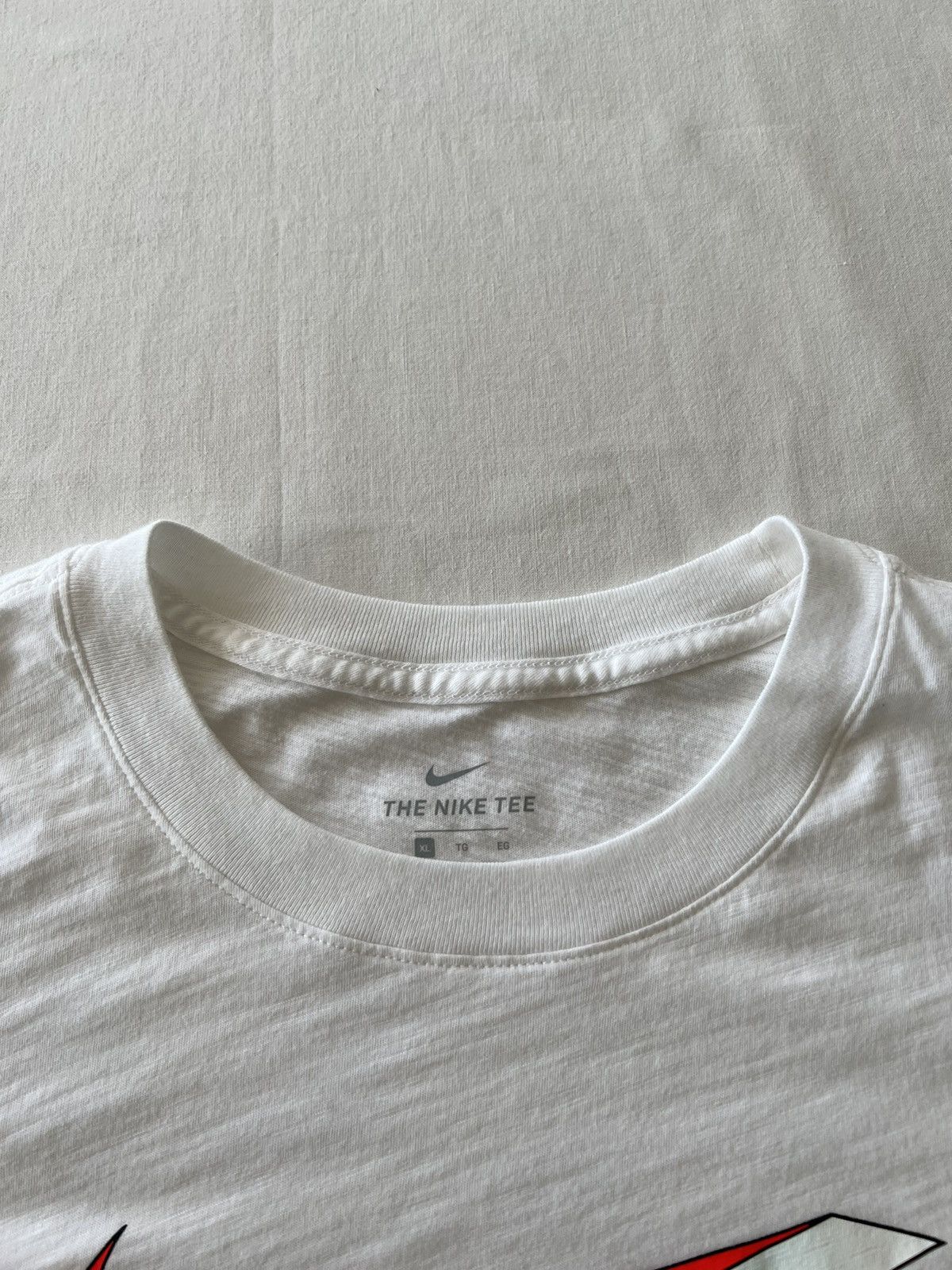 Nike Nike Big Swosh Streetwear White Tee Size US L / EU 52-54 / 3 - 6 Thumbnail