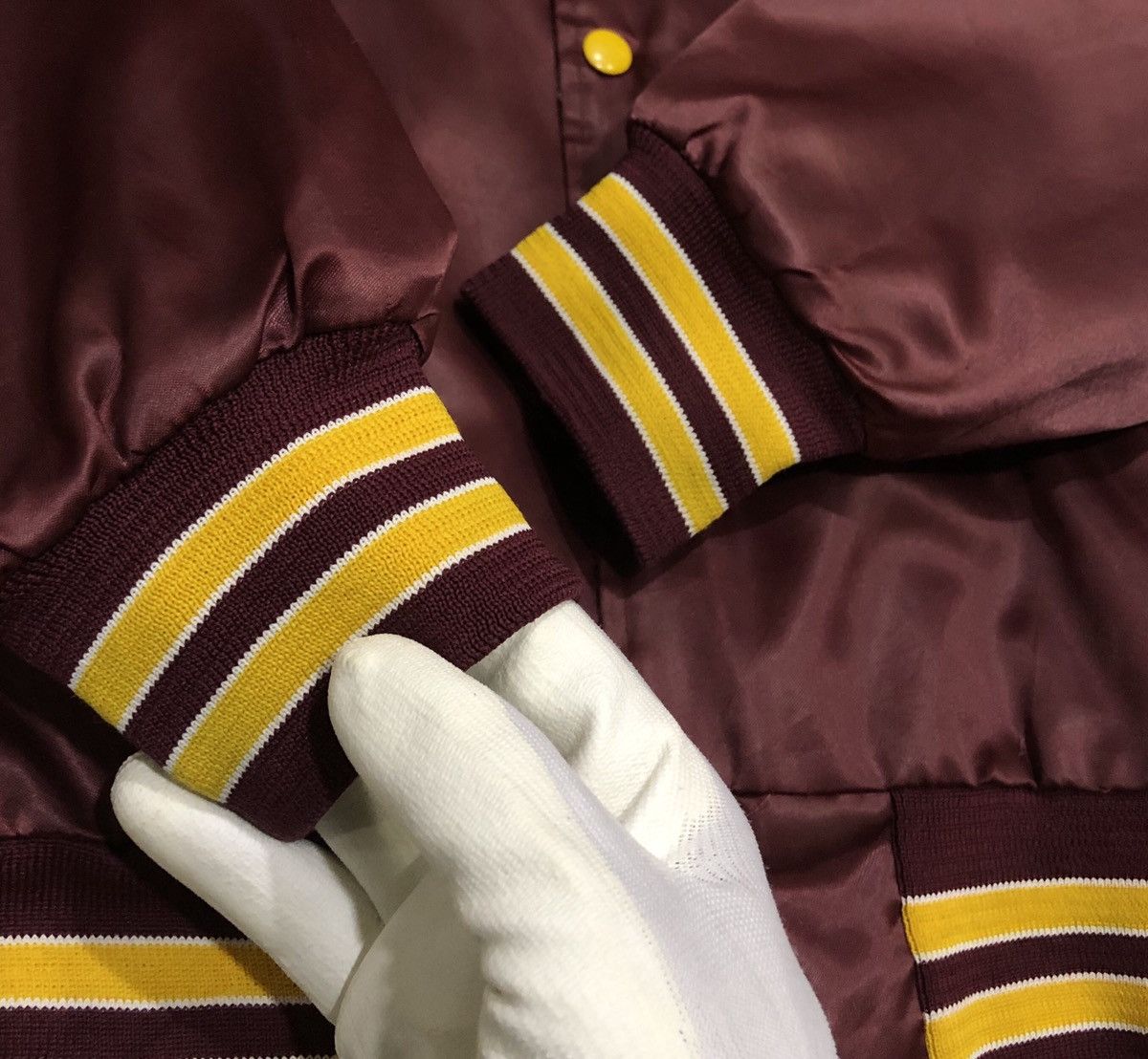 Chalk Line Vintage 90s NFL Washington Redskins Chalk Satin Football Size US S / EU 44-46 / 1 - 8 Thumbnail