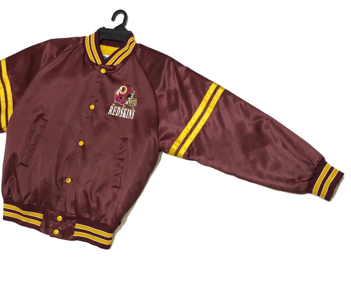 Chalk Line Vintage 90s NFL Washington Redskins Chalk Satin Football Size US S / EU 44-46 / 1 - 5 Thumbnail