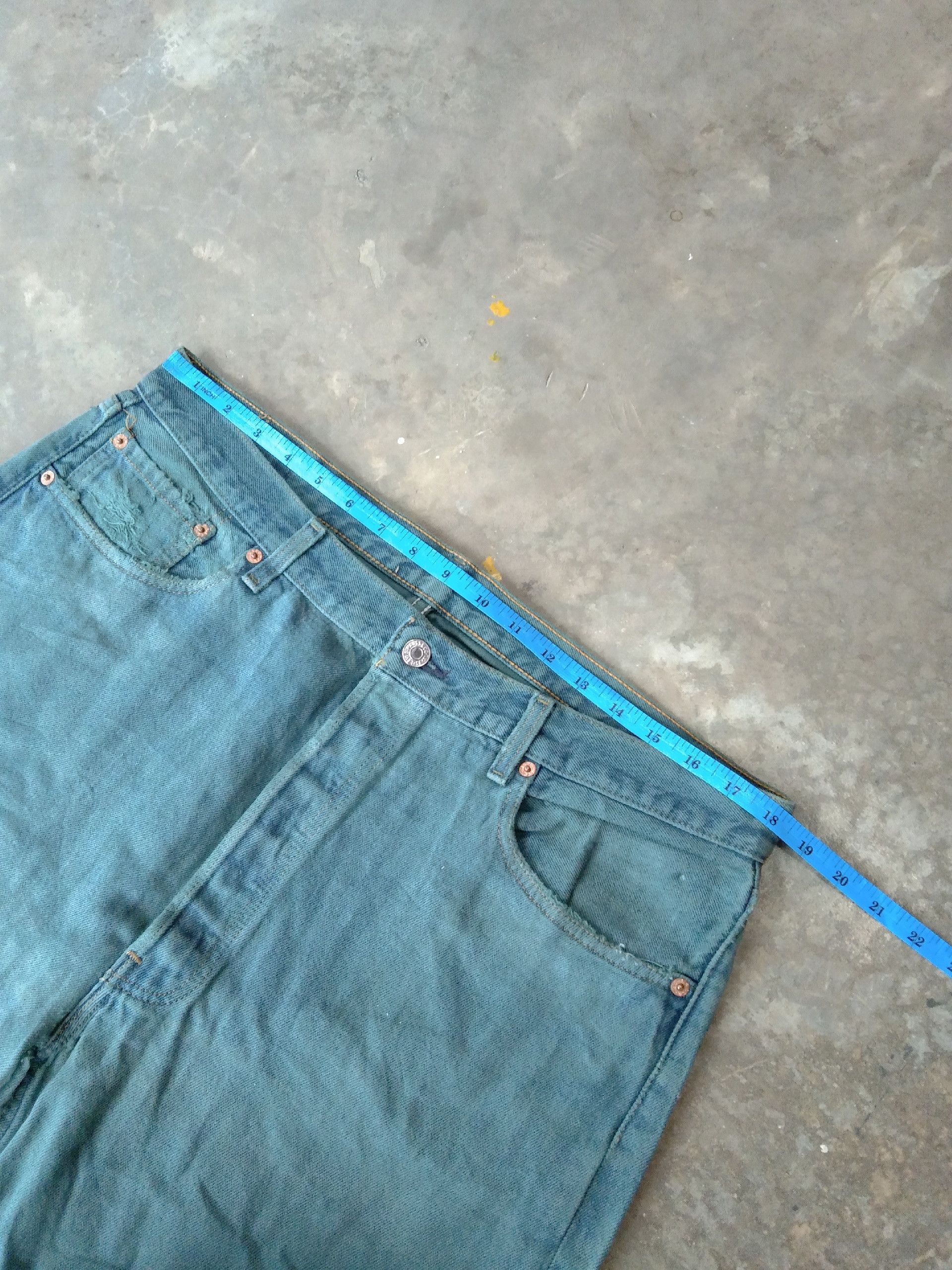 Levi's 90s Vintage Levi's 501 Made In USA Distressed Jeans 36x30 Size US 36 / EU 52 - 11 Thumbnail